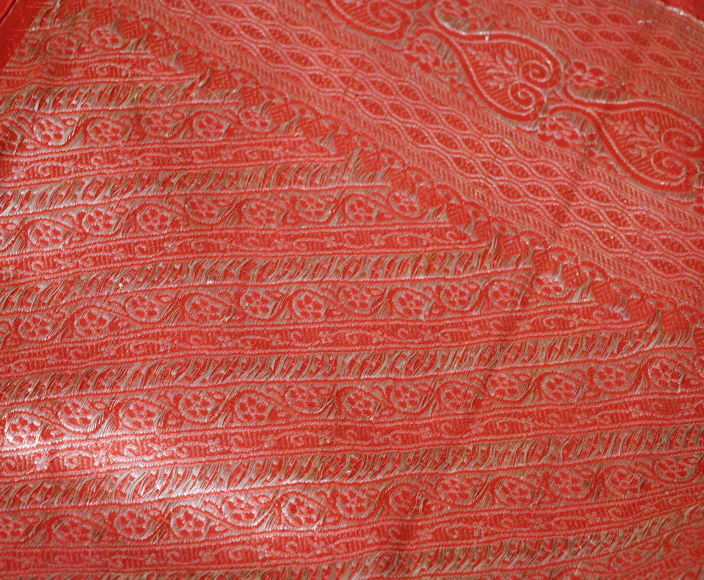 Vintage Red Pure Silk Banarasi Brocade Hand Woven Fabric Design Indian Fabric 40"X45" Sewing Zari Ethnic Floral