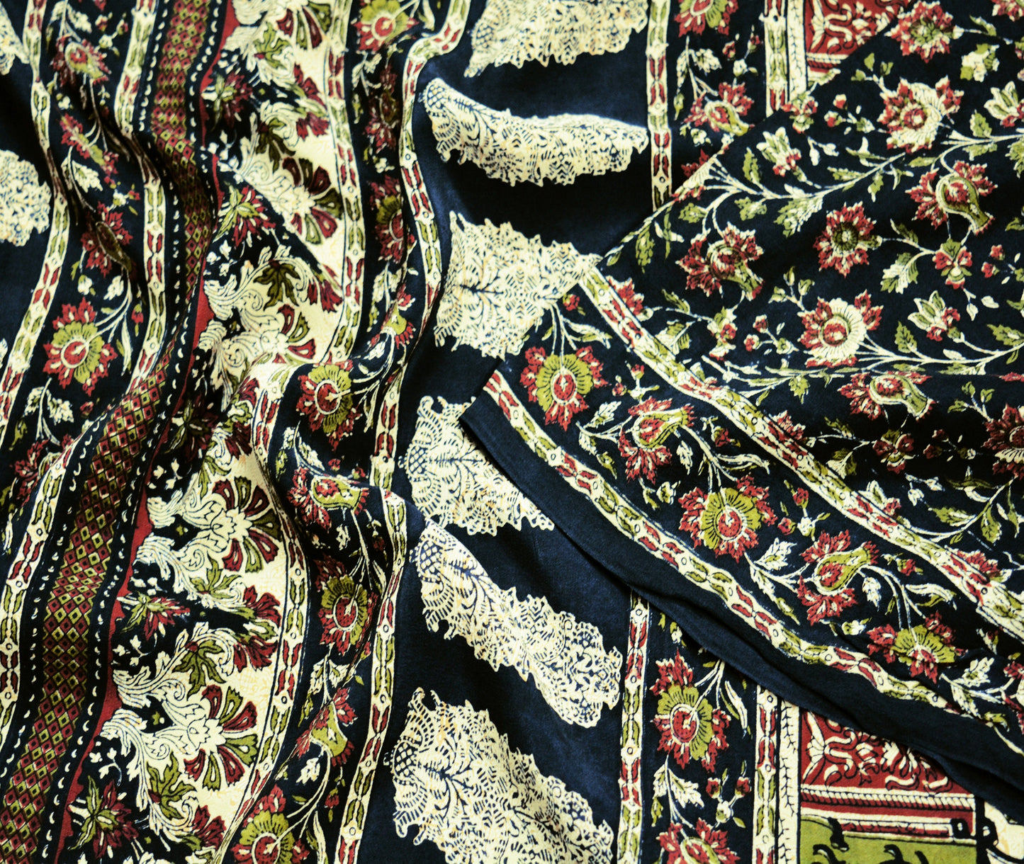 Indian Vintage Sari Black Pure Crepe Silk Block Printed Saree 5yard Sewing Floral Soft Craft Fabric Wrap
