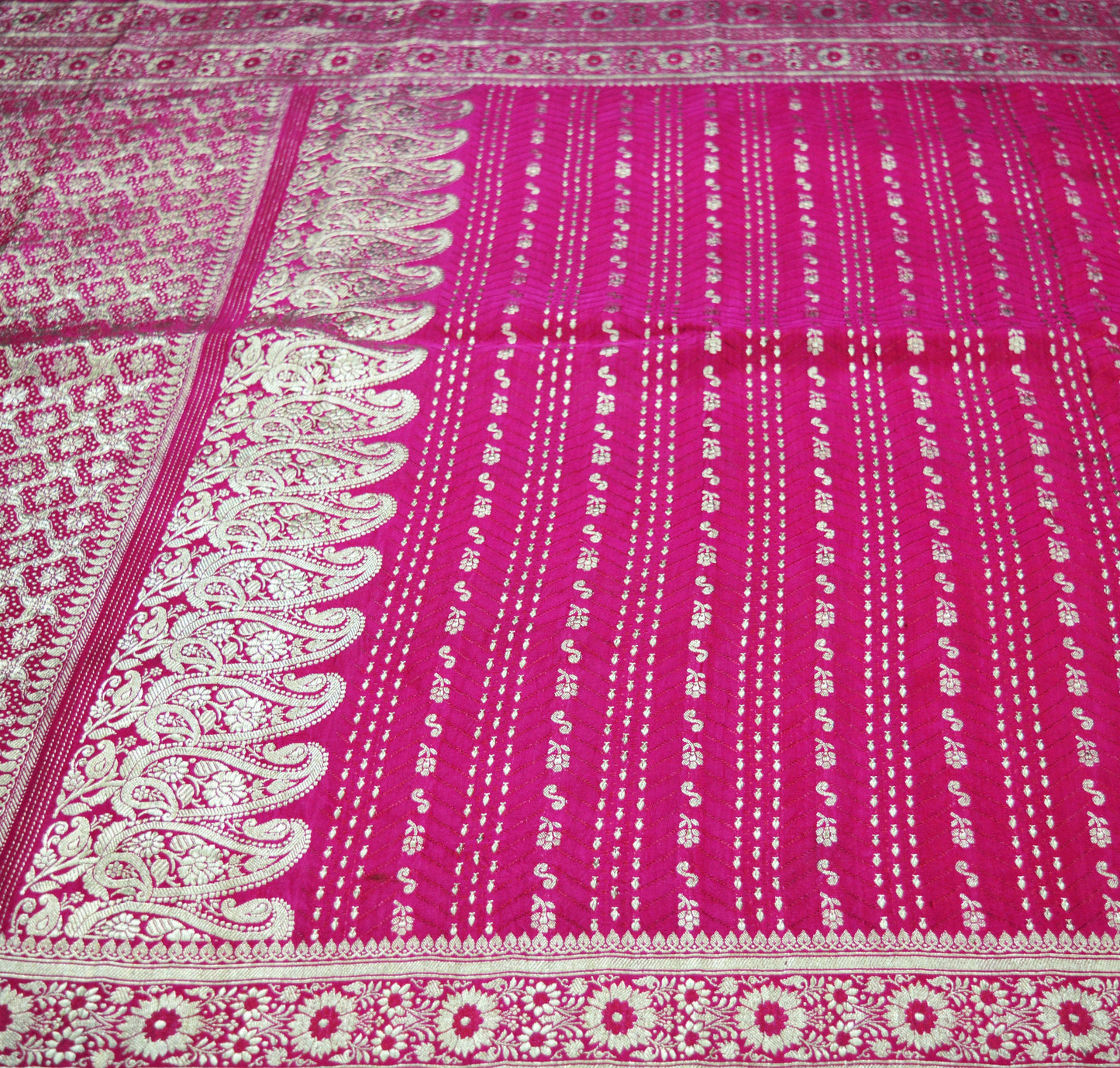 Indian Vintage SariHeavy Wedding Pure Satin Silk Rani Pink saree Banarasi Brocade Saree Golden Zari 5Yard