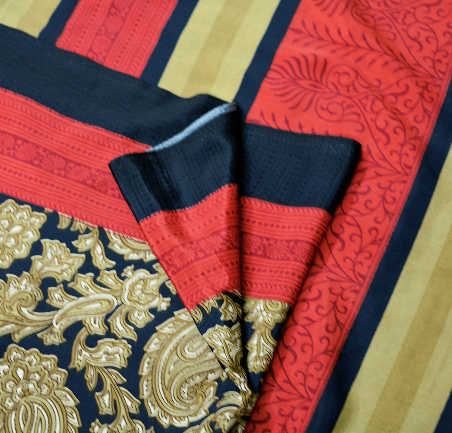 FREE SHIPPING Indian Vintage Beige & Red Saree Moss Crepe Printed Indian Sari 5yard Sewing Paisley Soft Craft Fabric Dressmaking