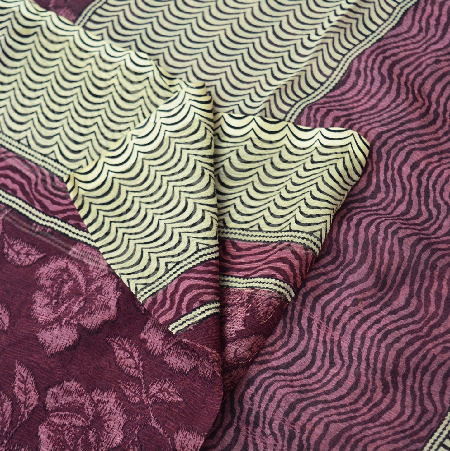 Women Vintage Sari Maroon & White Pure Chiffon Silk Printed Saree Craft Fabric Sewing 5Yd Soft Light Sari Dress Making Floral