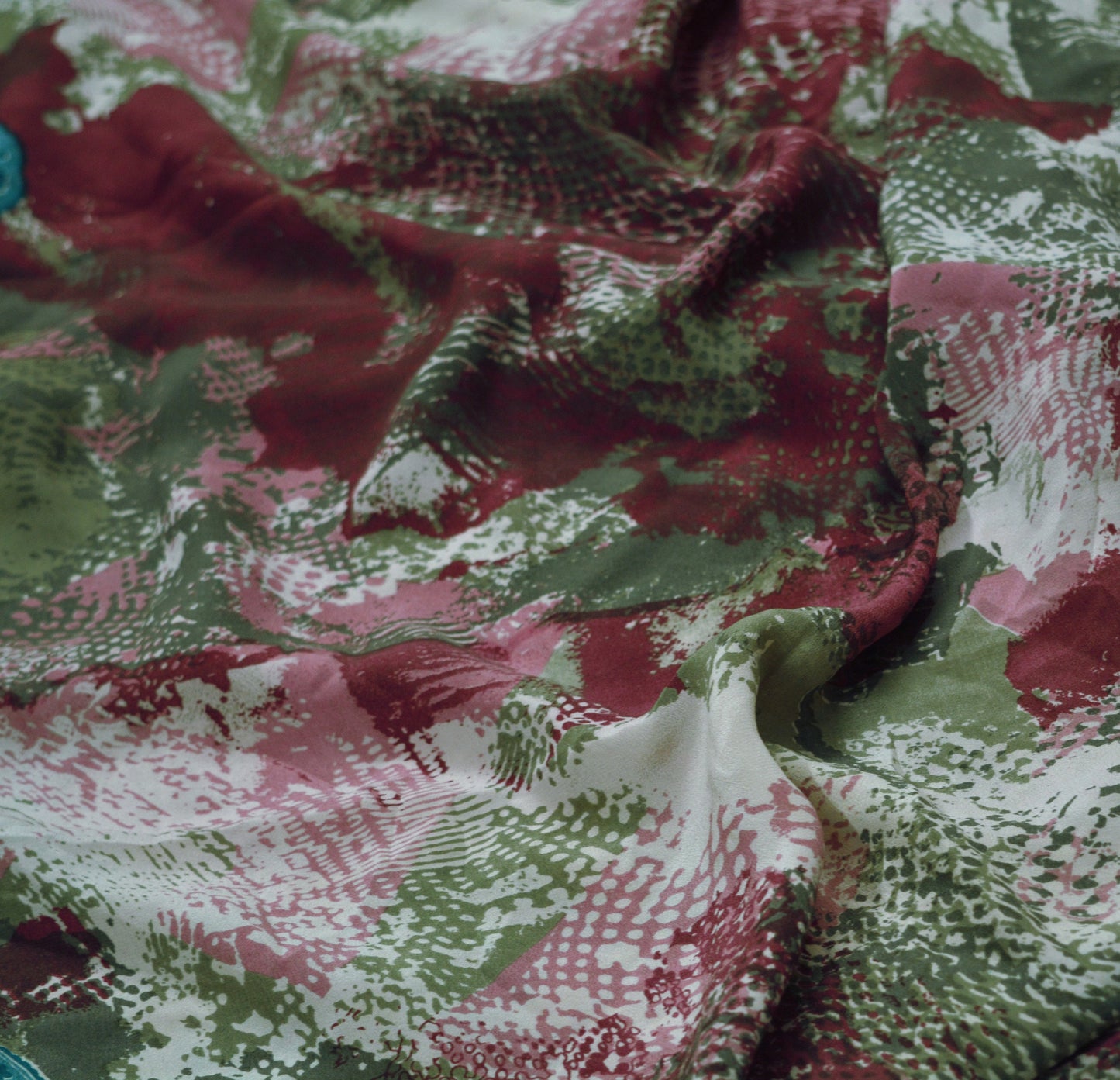 Indian Vintage Sari Green & Maroon Pure Crepe Silk Printed Saree 5yd Sewing Floral Wrap