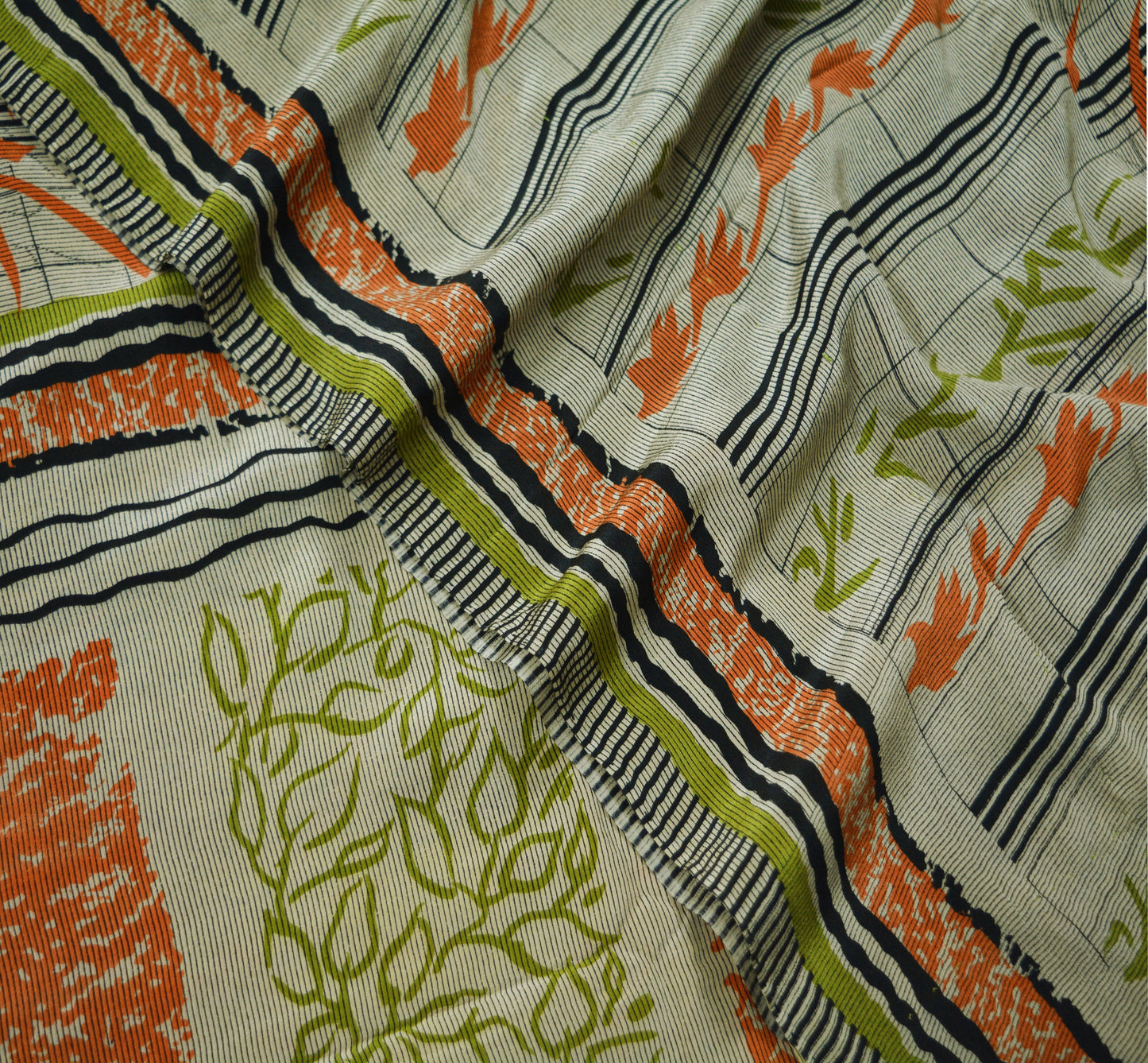 Indian Vintage Sari Pure Crepe Silk Printed Saree Craft Fabric 5yd Sewing Floral Wrap