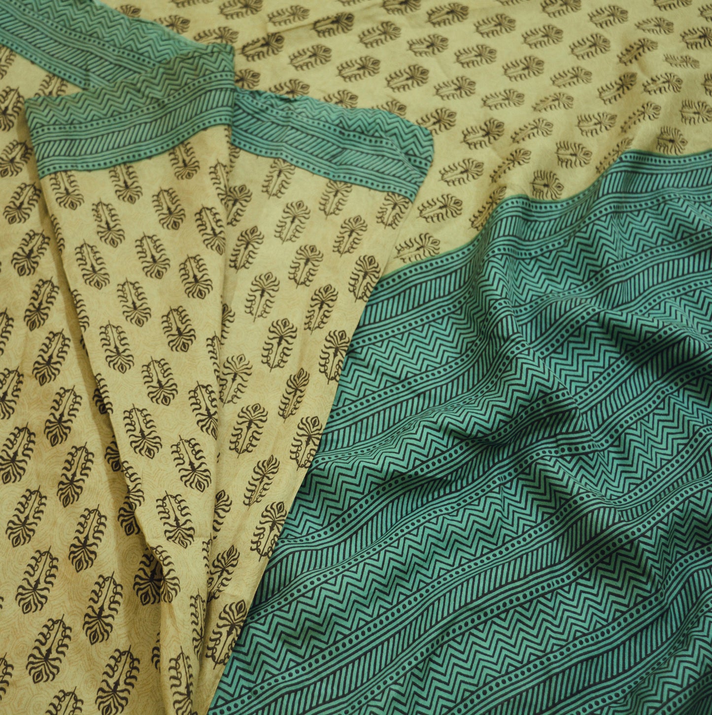 Indian Vintage Sari Beige & Green Pure Silk Printed Saree Craft Fabric 5yd Sewing DressMaking Soft