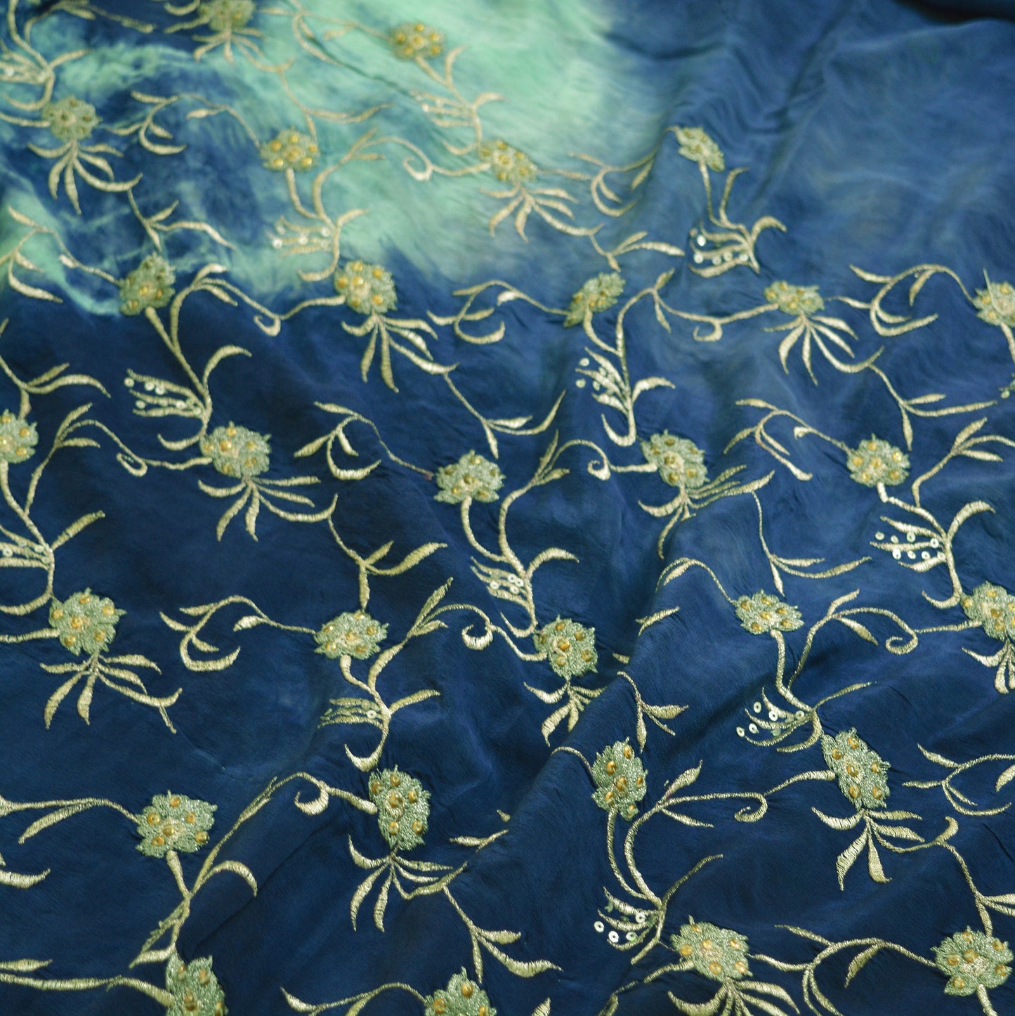 Indian Vintage Sari Blue & Green Pure Crepe Silk Hand Embroidered Saree 6yard Sewing Soft Craft Ethnic Wrap
