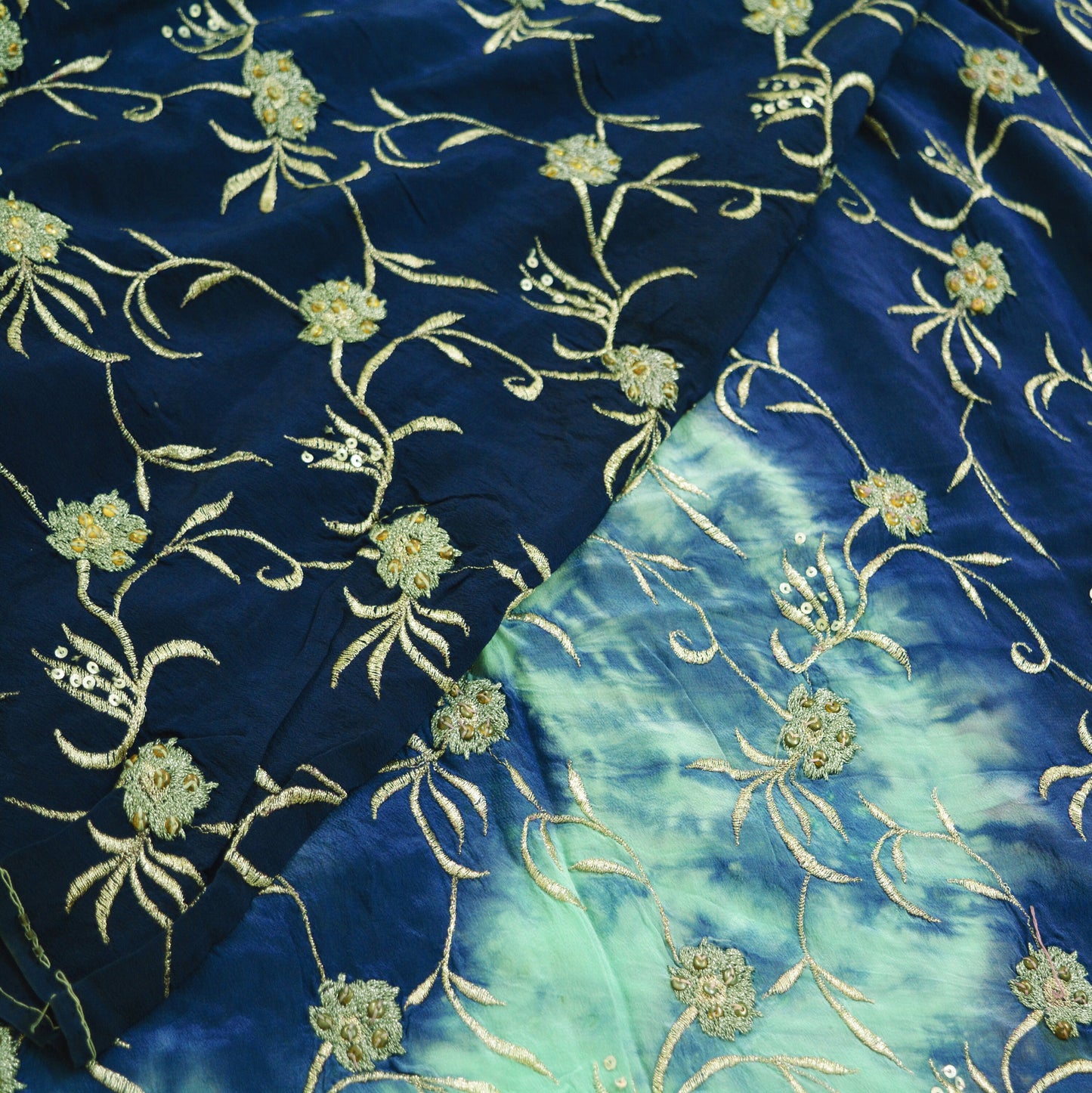Indian Vintage Sari Blue & Green Pure Crepe Silk Hand Embroidered Saree 6yard Sewing Soft Craft Ethnic Wrap
