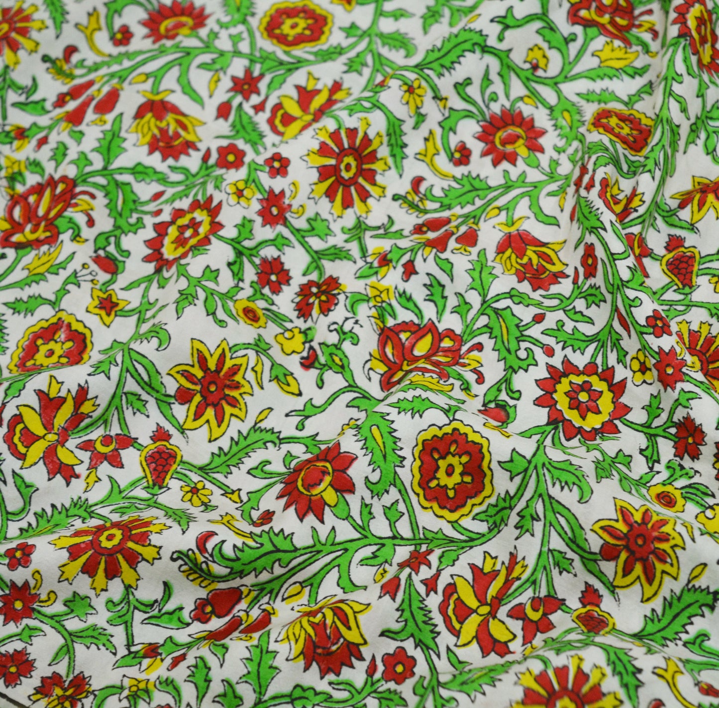 Indian Vintage Sari Ivory & Red Pure Silk Printed Saree 5yd Sewing Craft Fabric DressMaking Soft Wrap Upcycle Used Quilting