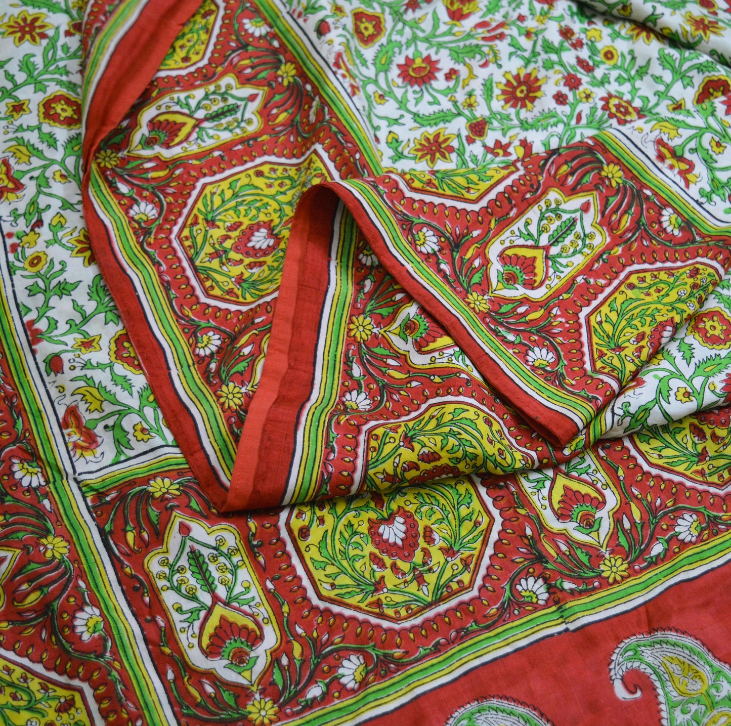 Indian Vintage Sari Ivory & Red Pure Silk Printed Saree 5yd Sewing Craft Fabric DressMaking Soft Wrap Upcycle Used Quilting