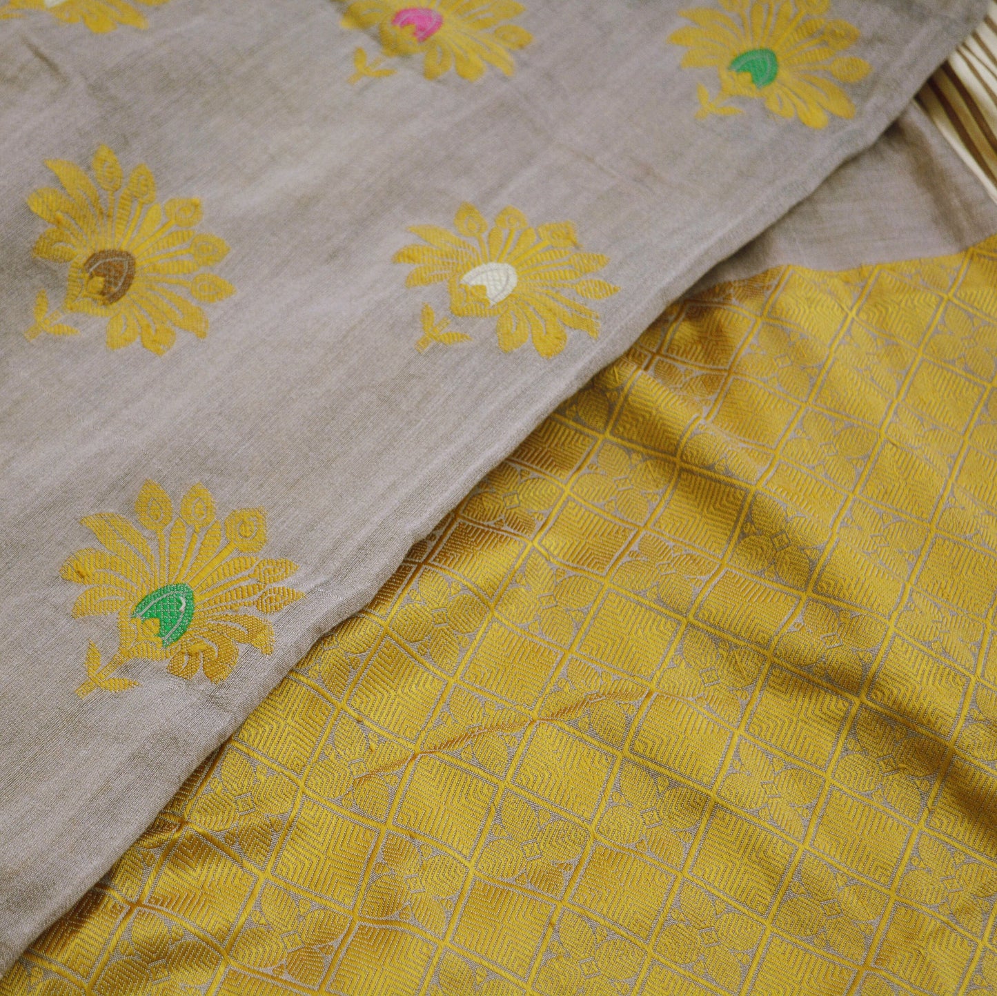 Indian Vintage Saree Brown Blend Cotton Hand Woven Painted Sari Indian Sari Fabric 5Yard Floral Soft