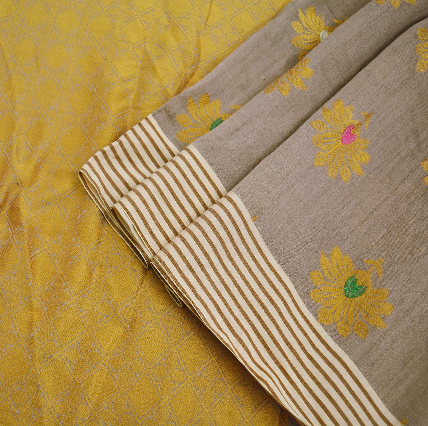 Indian Vintage Saree Brown Blend Cotton Hand Woven Painted Sari Indian Sari Fabric 5Yard Floral Soft