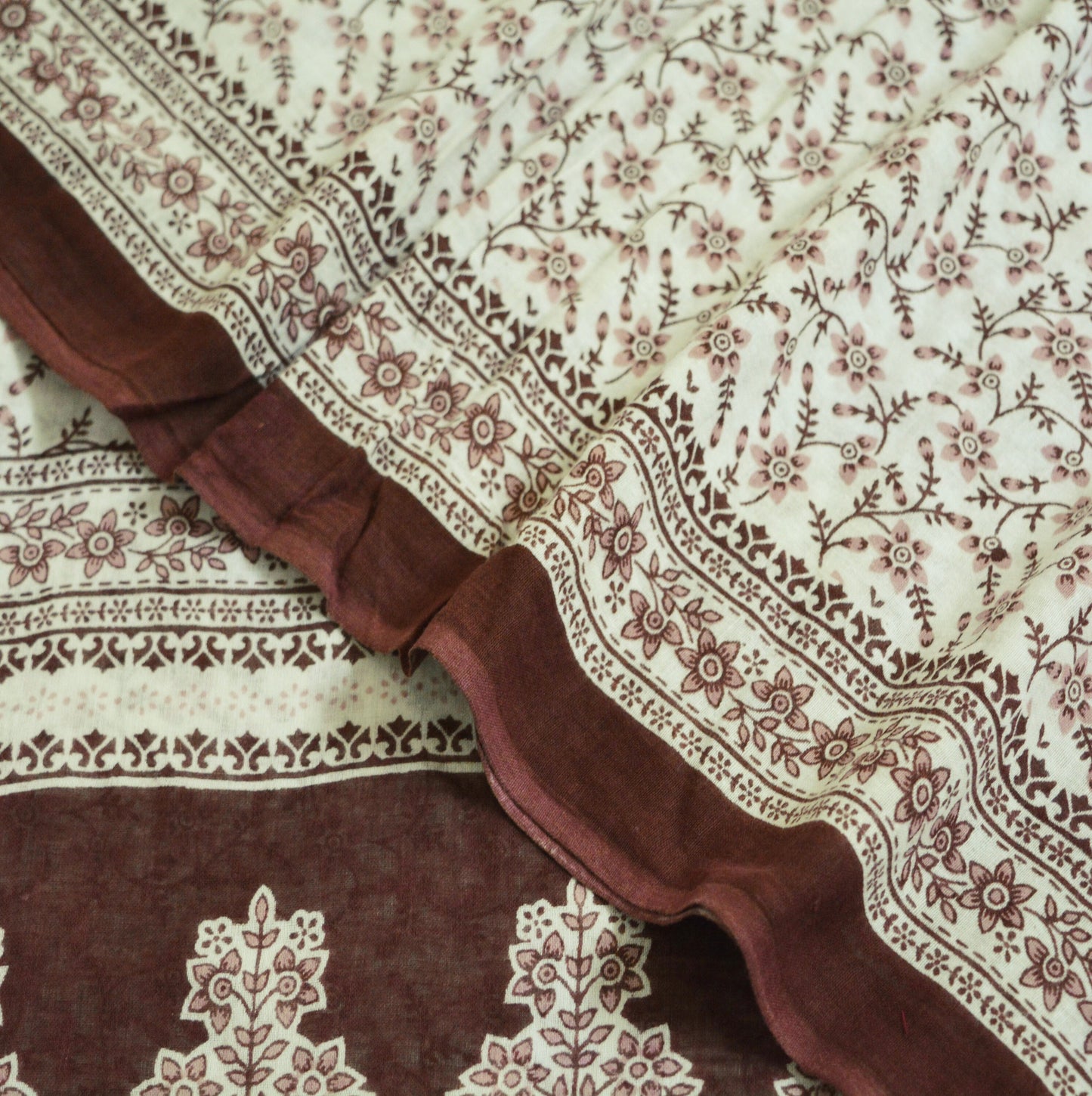 Indian Vintage Sari White & Brown 100% Pure Cotton Printed Saree Craft Fabric 5Yd Soft Sewing Sarong Wrap Boho Floral Quilting Crafting
