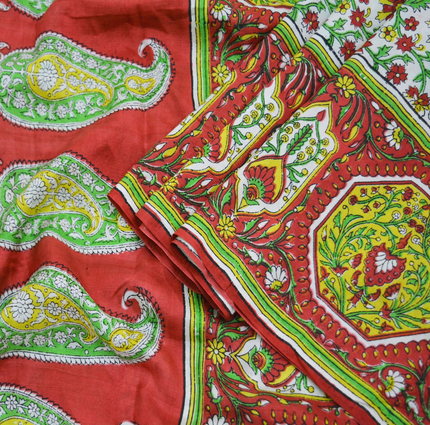 Indian Vintage Sari Ivory & Red Pure Silk Printed Saree 5yd Sewing Craft Fabric DressMaking Soft Wrap Upcycle Used Quilting