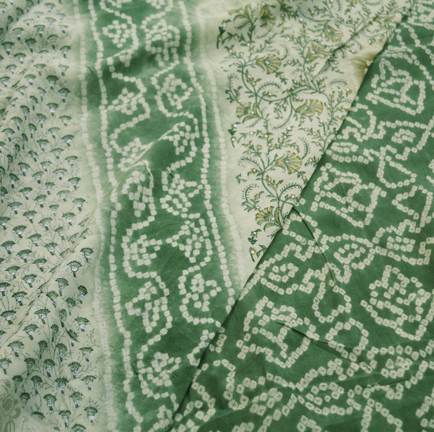 Indian Vintage Sari Green & Ivory Pure Silk Bandhani Printed Sarees Fabric 5yd Floral Sewing Traditional Culture Sari Ethnic Fabric