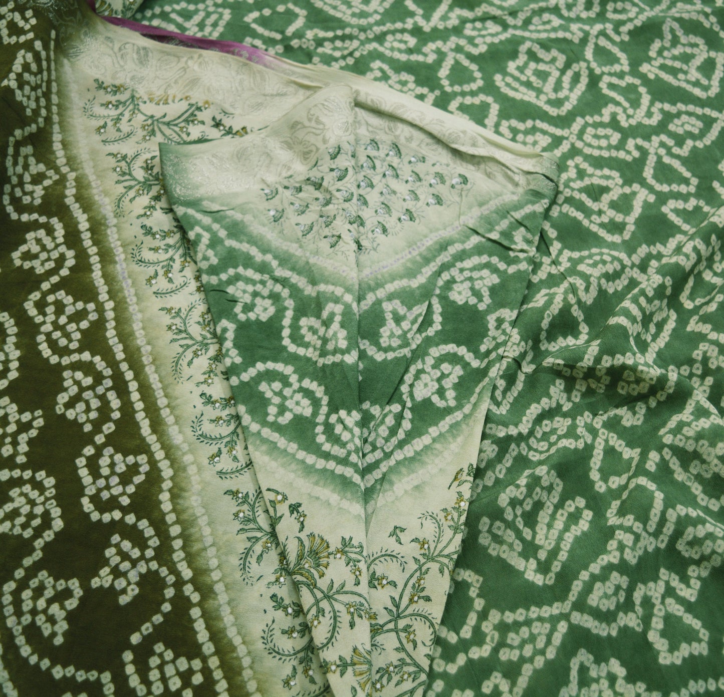 Indian Vintage Sari Green & Ivory Pure Silk Bandhani Printed Sarees Fabric 5yd Floral Sewing Traditional Culture Sari Ethnic Fabric