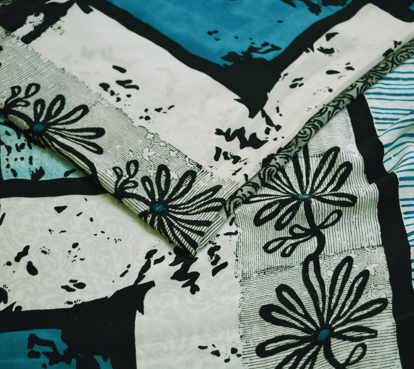 Indian Vintage Sari White & Blue Pure Crepe Silk Printed Saree 5yard Sewing Floral Soft Craft Fabric Wrap