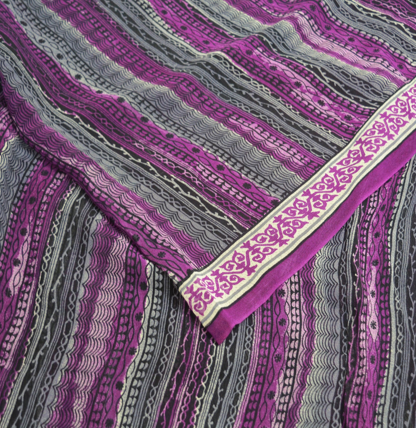 Women Vintage Sari Purple 100% Pure Georgette Silk Printed Saree Craft Fabric Sewing 5Yard Soft Sari Dress Making