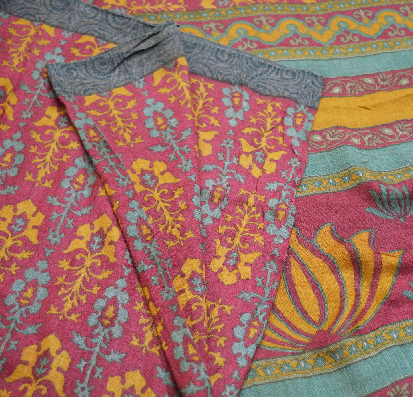 Vintage Red Heavy Saree Pure Woolen Woven Printed Indian Sari Soft Warm Fabric 5Yard Floral Woven Border