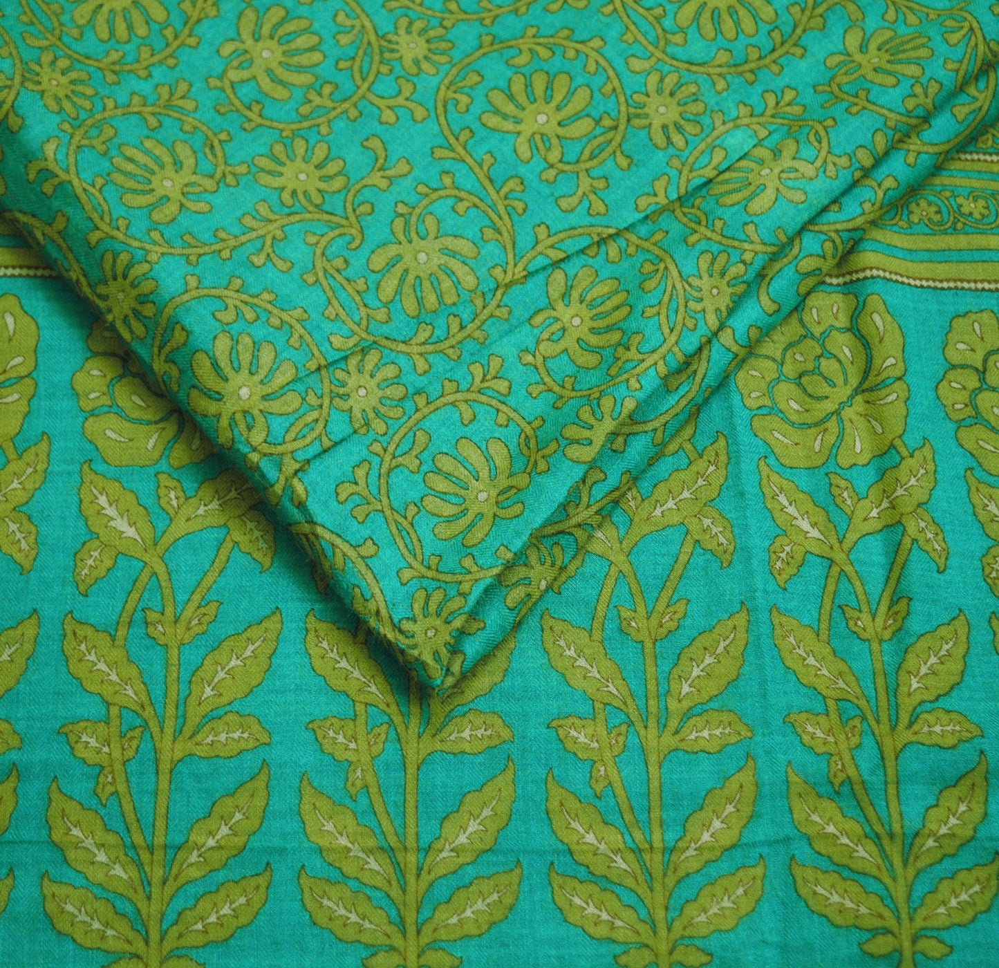 Vintage Green Heavy Saree Pure Woolen Woven Printed Indian Sari Soft Warm Fabric 5Yard Floral Woven Border