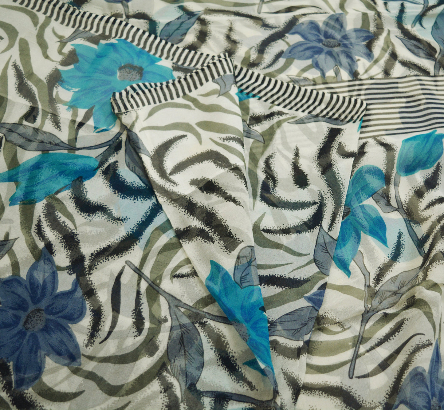 Indian Women Vintage Sari White 100% Pure Georgette Silk Printed Saree Sewing 5yard Soft Craft Square Design