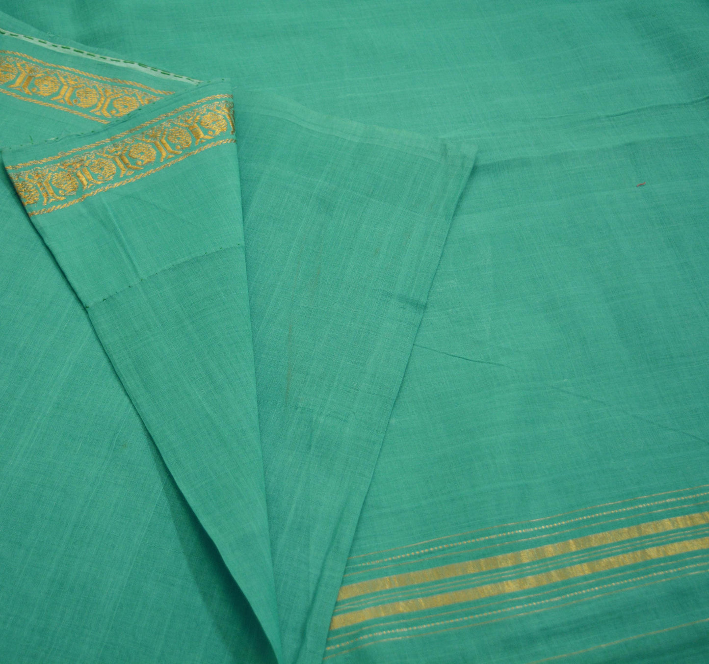 Vintage Sari Green Pure Cotton Hand Woven Saree 5Yard Soft Floral Golden Zari