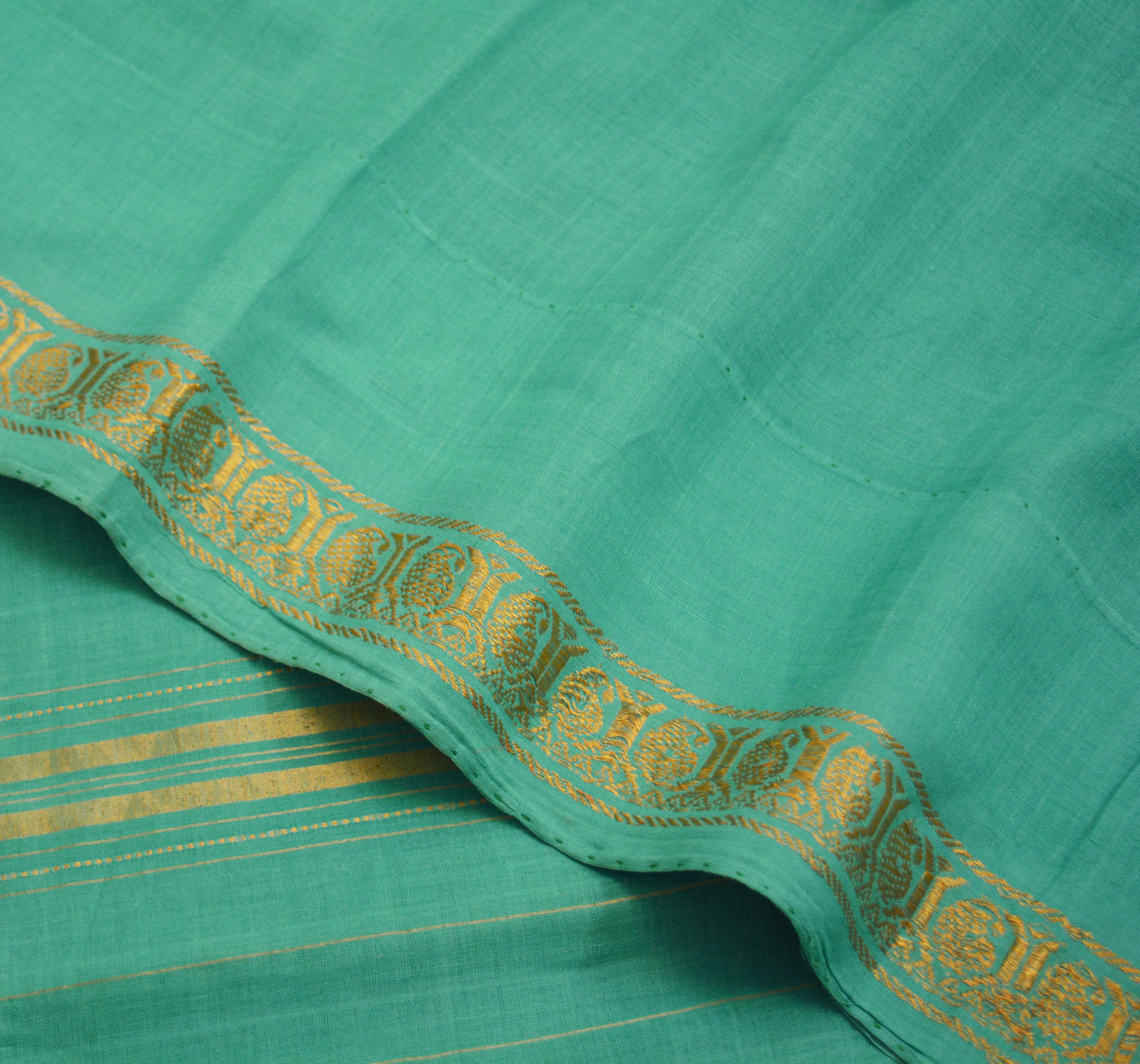 Vintage Sari Green Pure Cotton Hand Woven Saree 5Yard Soft Floral Golden Zari