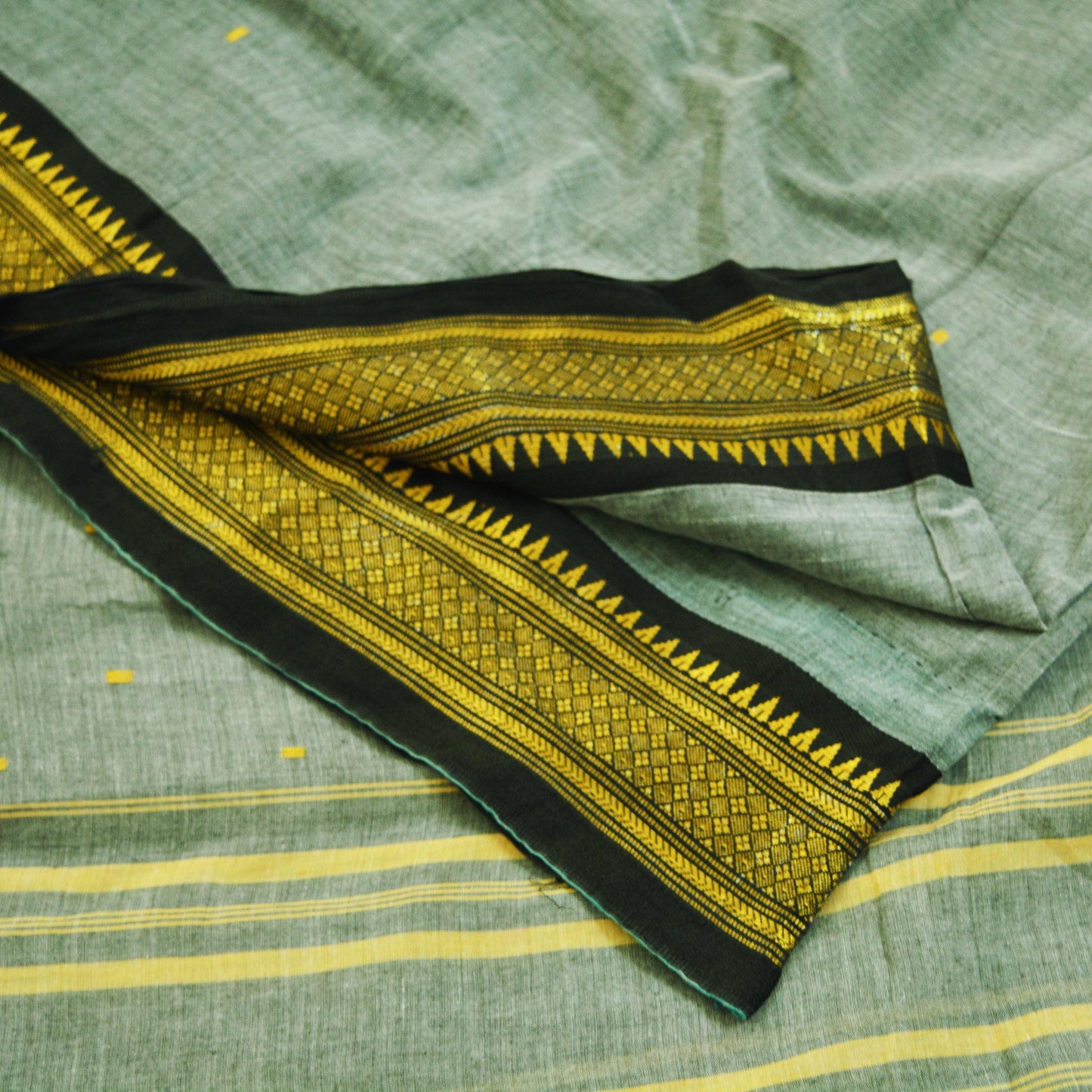 Vintage Sari Gray Pure Cotton Hand Woven Saree Golden Zari 5Yard Soft Floral Golden Zari