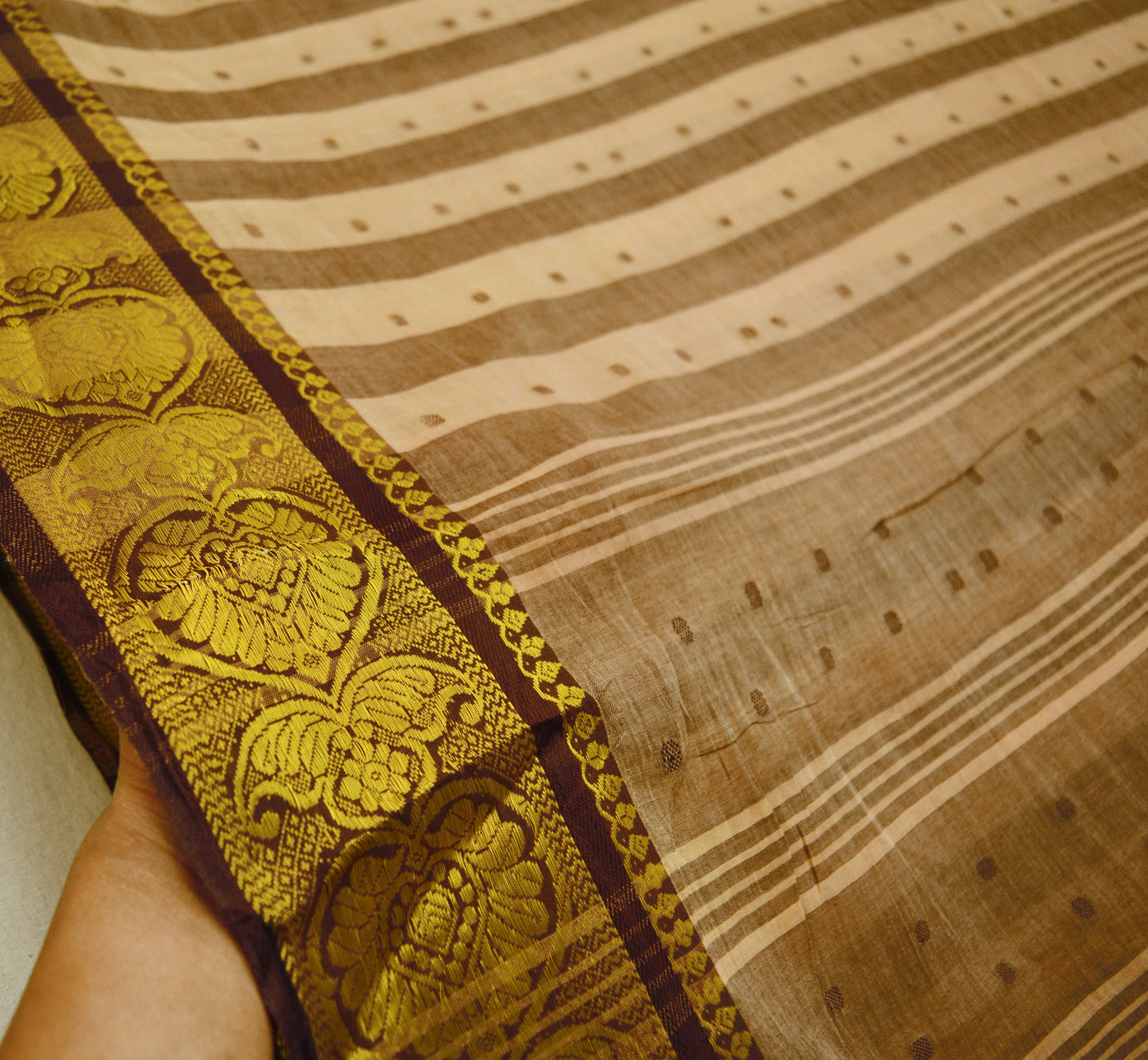Vintage Sari Brown & Beige Pure Cotton Hand Woven Saree Golden Zari 5Yard Soft Floral Golden Zari