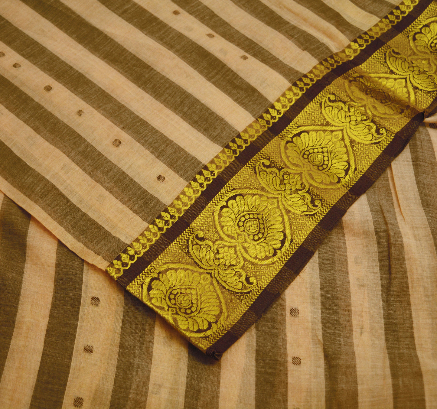 Vintage Sari Brown & Beige Pure Cotton Hand Woven Saree Golden Zari 5Yard Soft Floral Golden Zari