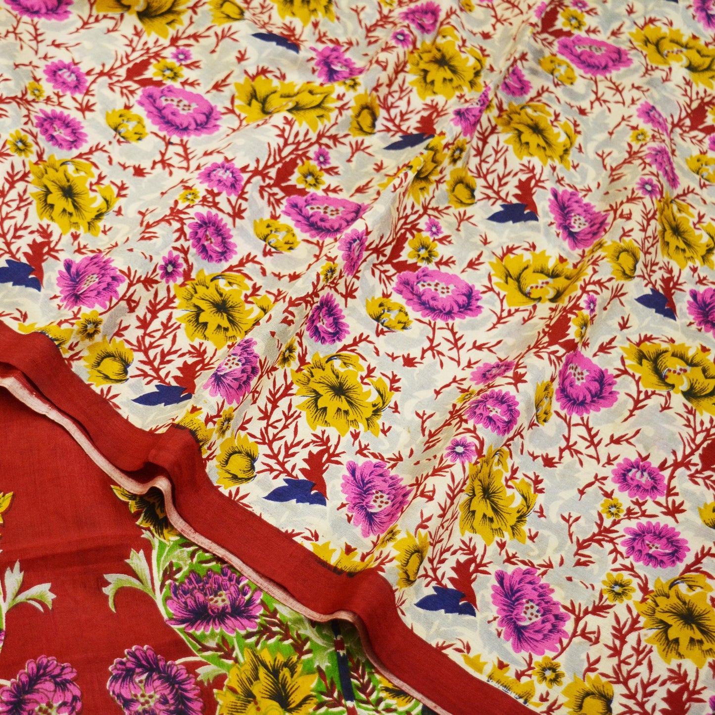 Indian Vintage Sari Ivory & Red Pure Silk Printed Saree 5yd Sewing Craft Fabric DressMaking Soft Wrap Upcycle Used