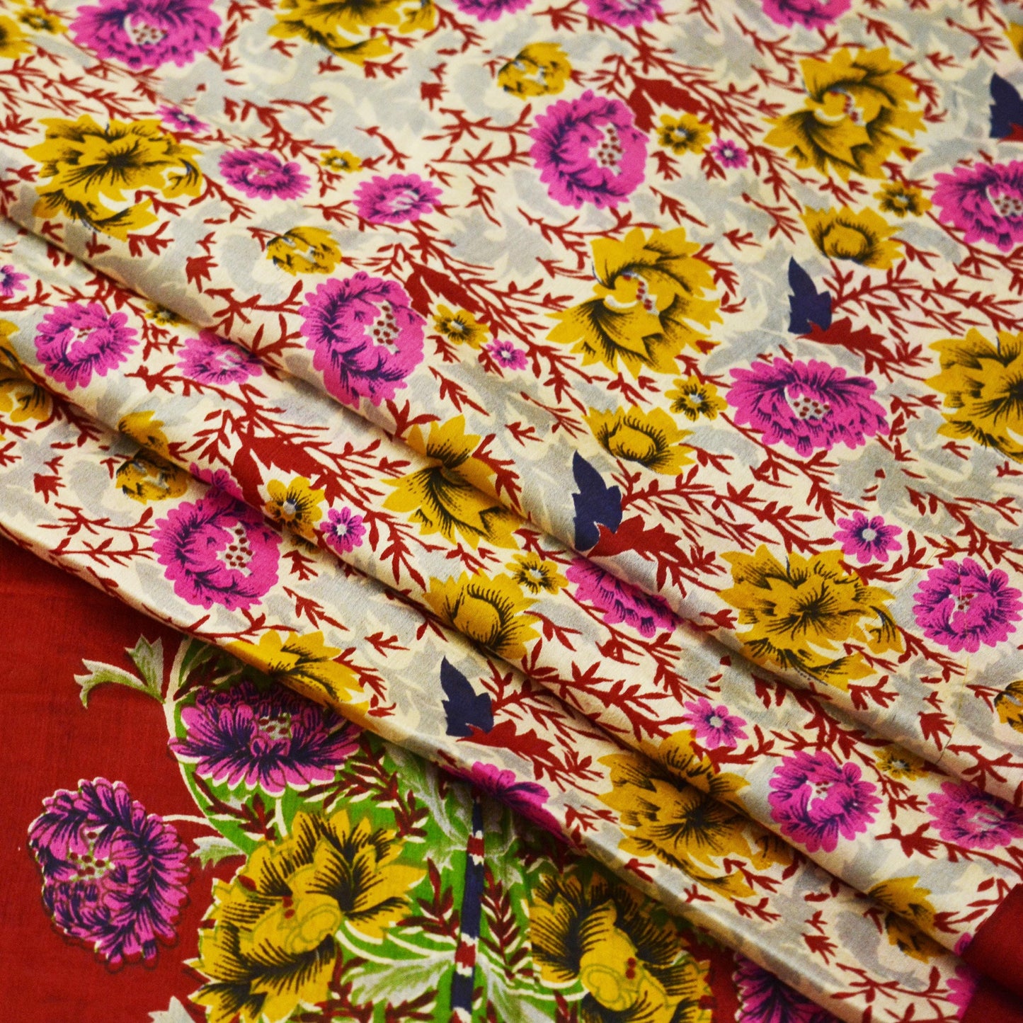 Indian Vintage Sari Ivory & Red Pure Silk Printed Saree 5yd Sewing Craft Fabric DressMaking Soft Wrap Upcycle Used