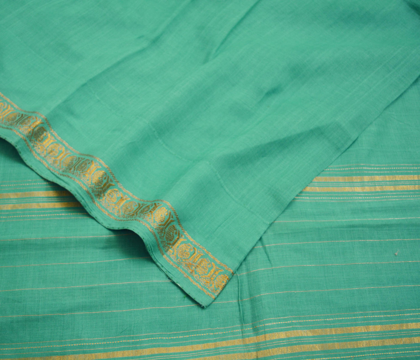 Vintage Sari Green Pure Cotton Hand Woven Saree 5Yard Soft Floral Golden Zari