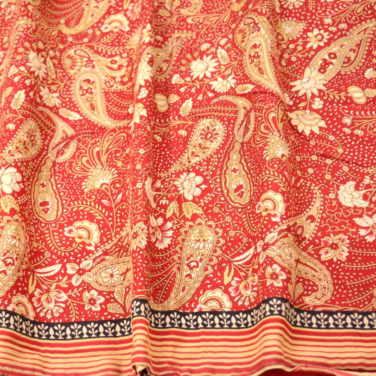 Indian Vintage Sari Red Printed Saree 100% Pure Cotton 5Yd Craft Fabric Sewing Soft Sarong Wrap Boho Paisley Quilting Dress Making Crafting