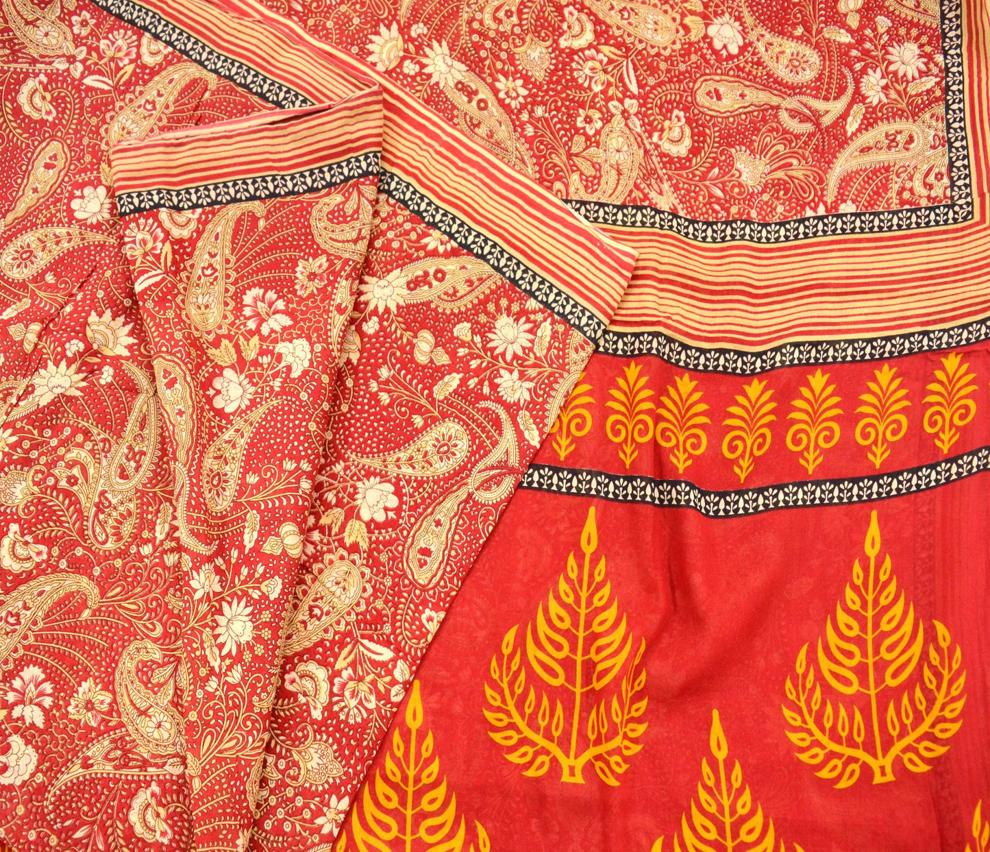 Indian Vintage Sari Red Printed Saree 100% Pure Cotton 5Yd Craft Fabric Sewing Soft Sarong Wrap Boho Paisley Quilting Dress Making Crafting