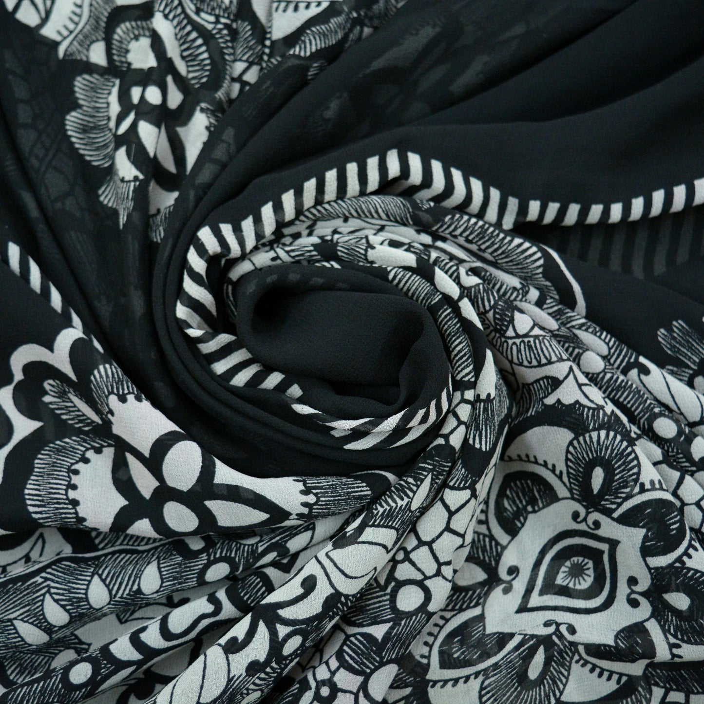 Indian Women Vintage Sari Black 100% Pure Georgette Silk Printed Saree Sewing 5yard Soft Craft Zardozi Border Quilting Dress Making Upcycle