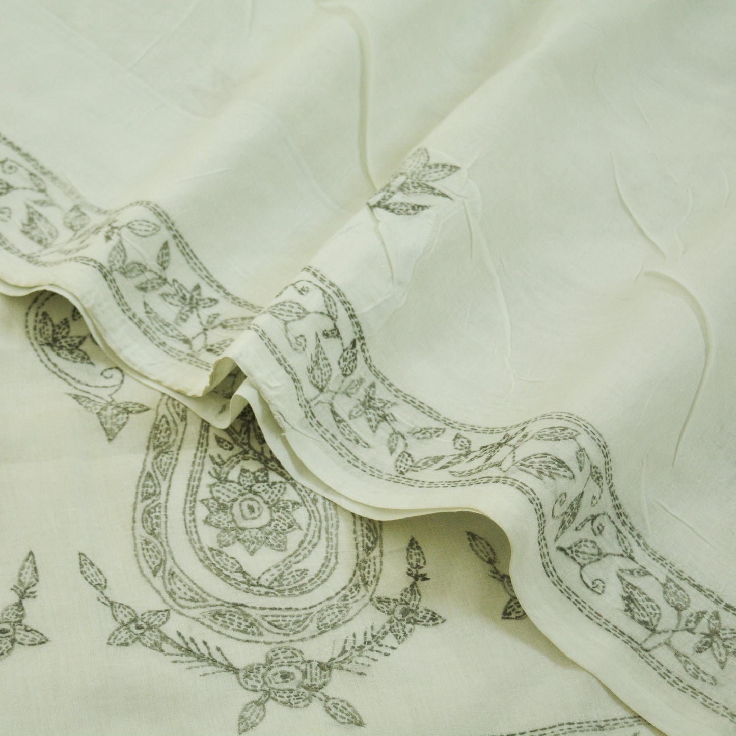 Indian Vintage Sari White Pure Cotton Hand Embroidered Kantha Saree Fabric 6yard Sewing Floral Soft Sequins