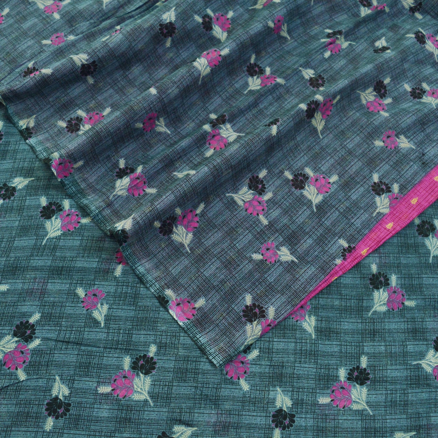 Indian Vintage Sari Gray & Pink Printed Blend Cotton Saree Craft Soft Fabric 5Yard Sewing Sarong Wrap Boho Paisley