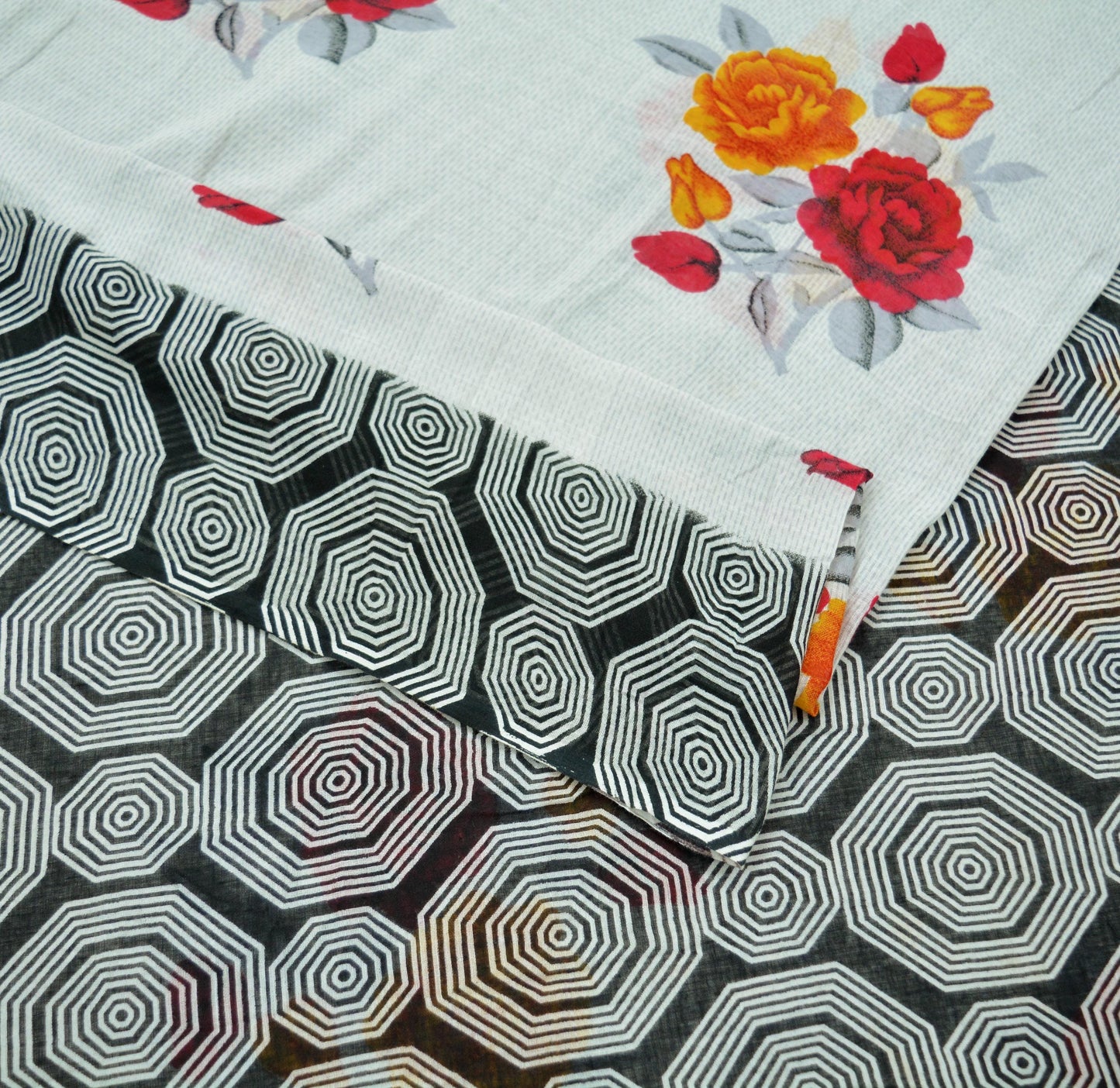 Indian Vintage Black & White Saree Printed Pure Cotton Indian Sari Craft Fabric 5Yd Sewing Soft Sarong Wrap Boho Floral Quilting Crafting