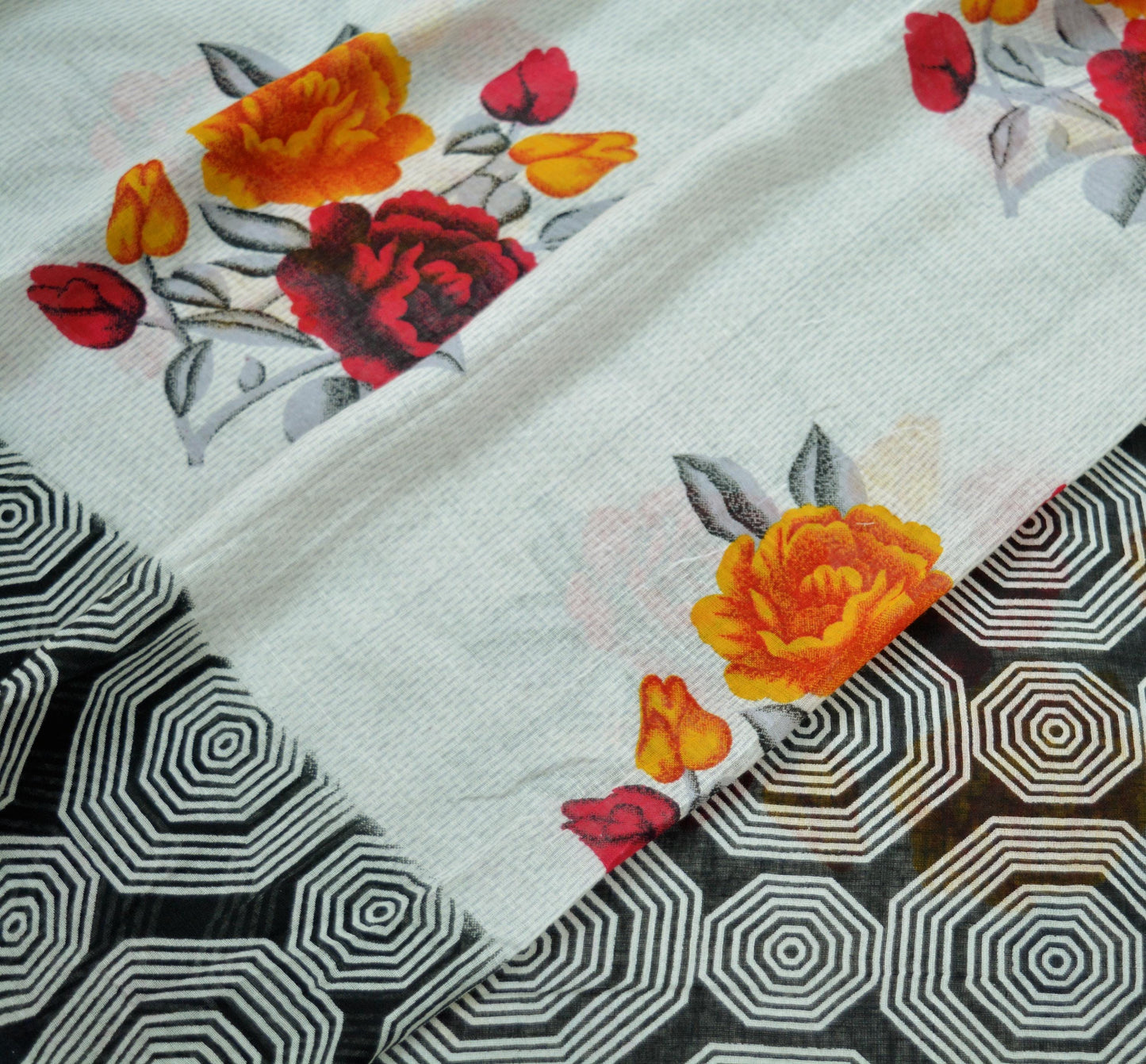 Indian Vintage Black & White Saree Printed Pure Cotton Indian Sari Craft Fabric 5Yd Sewing Soft Sarong Wrap Boho Floral Quilting Crafting
