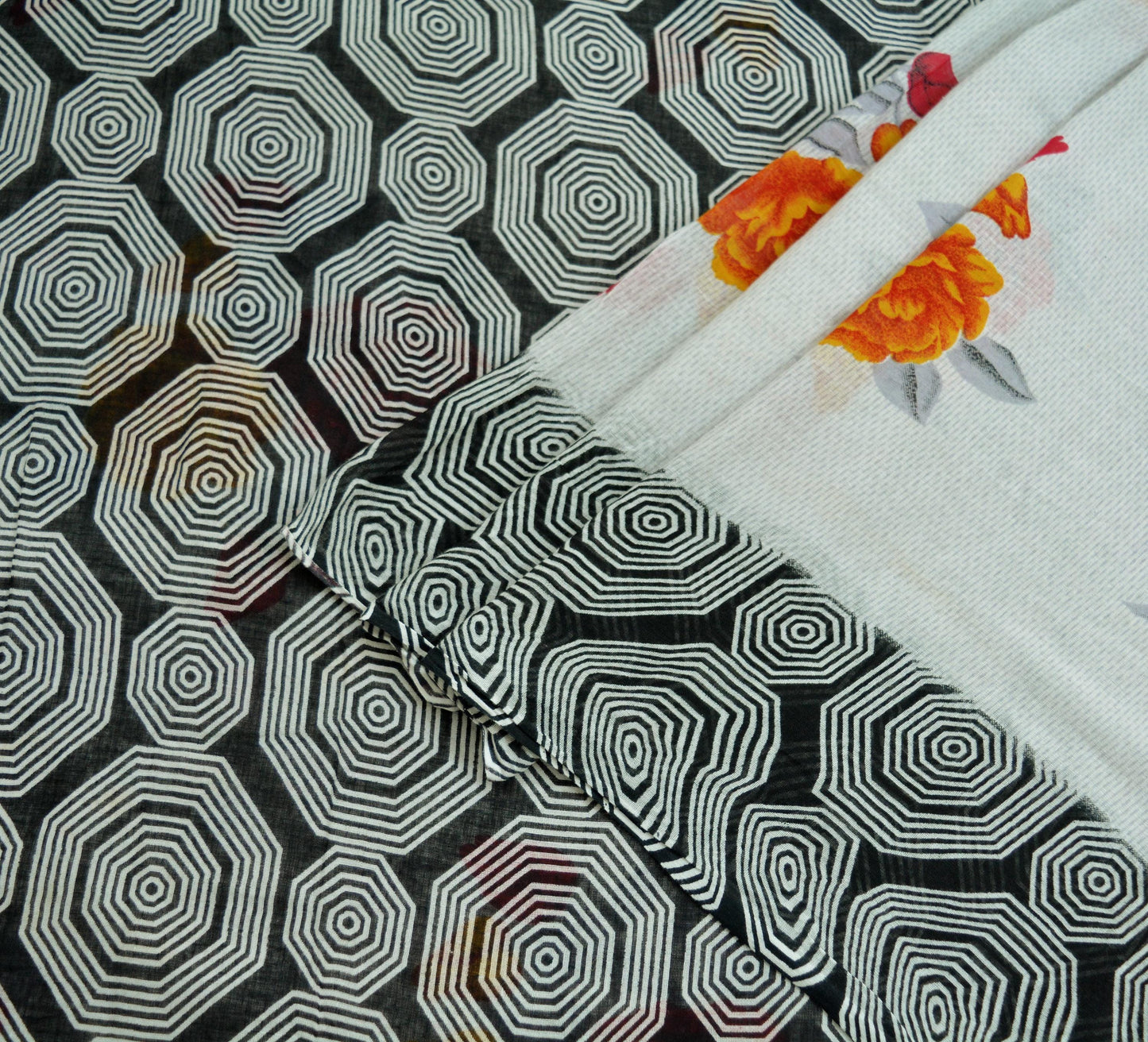 Indian Vintage Black & White Saree Printed Pure Cotton Indian Sari Craft Fabric 5Yd Sewing Soft Sarong Wrap Boho Floral Quilting Crafting