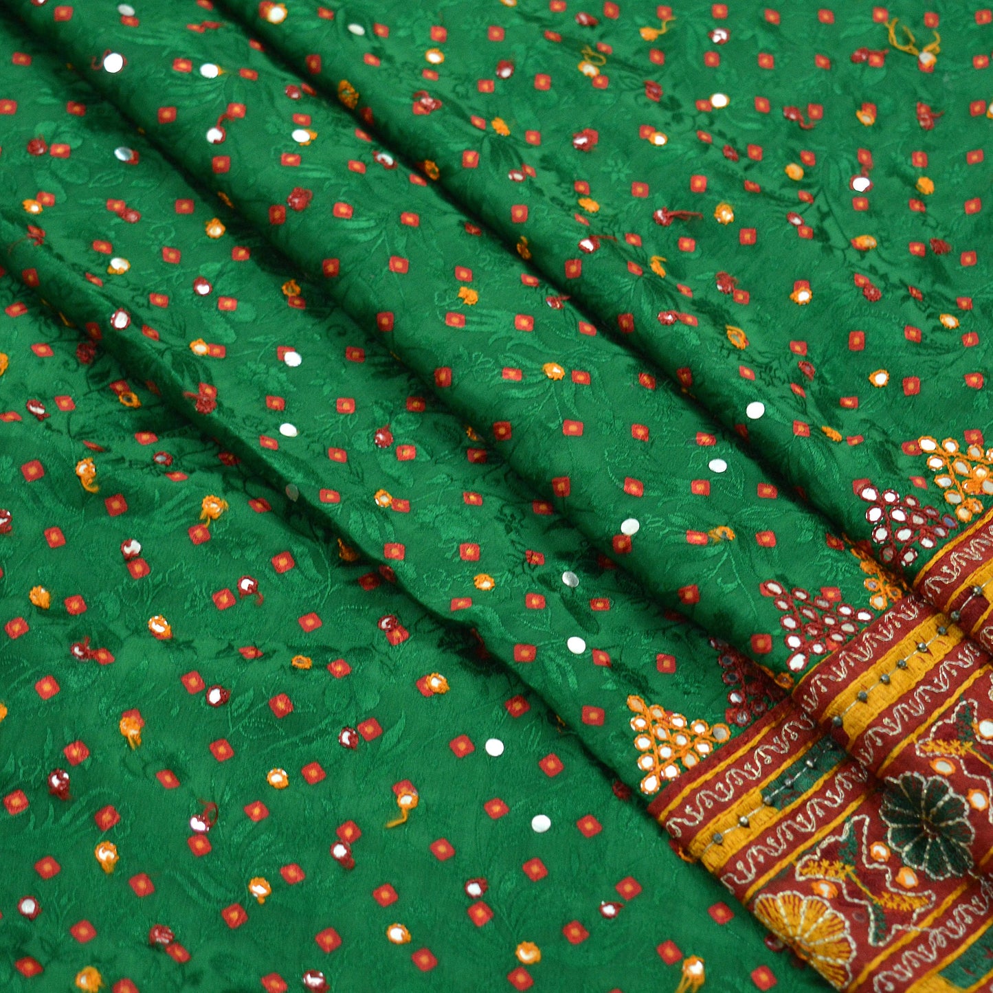Indian Vintage Green Saree Hand Embroidered Bandhani Printed Sari Crepe Sari Fabric 5yd Soft Craft Fabric Beaded Dress making Wedding Sarees