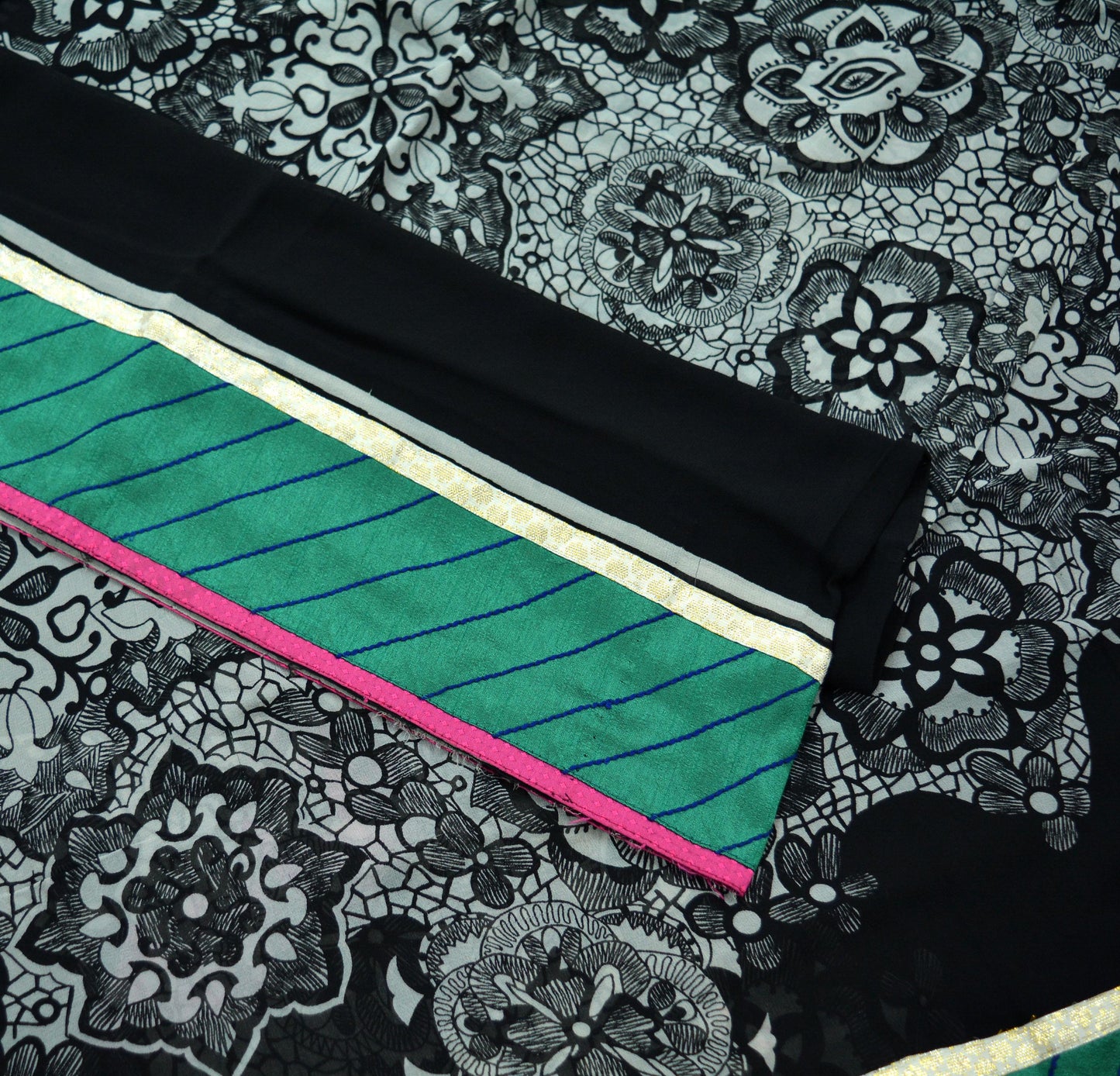 Indian Women Vintage Sari Black 100% Pure Georgette Silk Printed Saree Sewing 5yard Soft Craft Zardozi Border Quilting Dress Making Upcycle