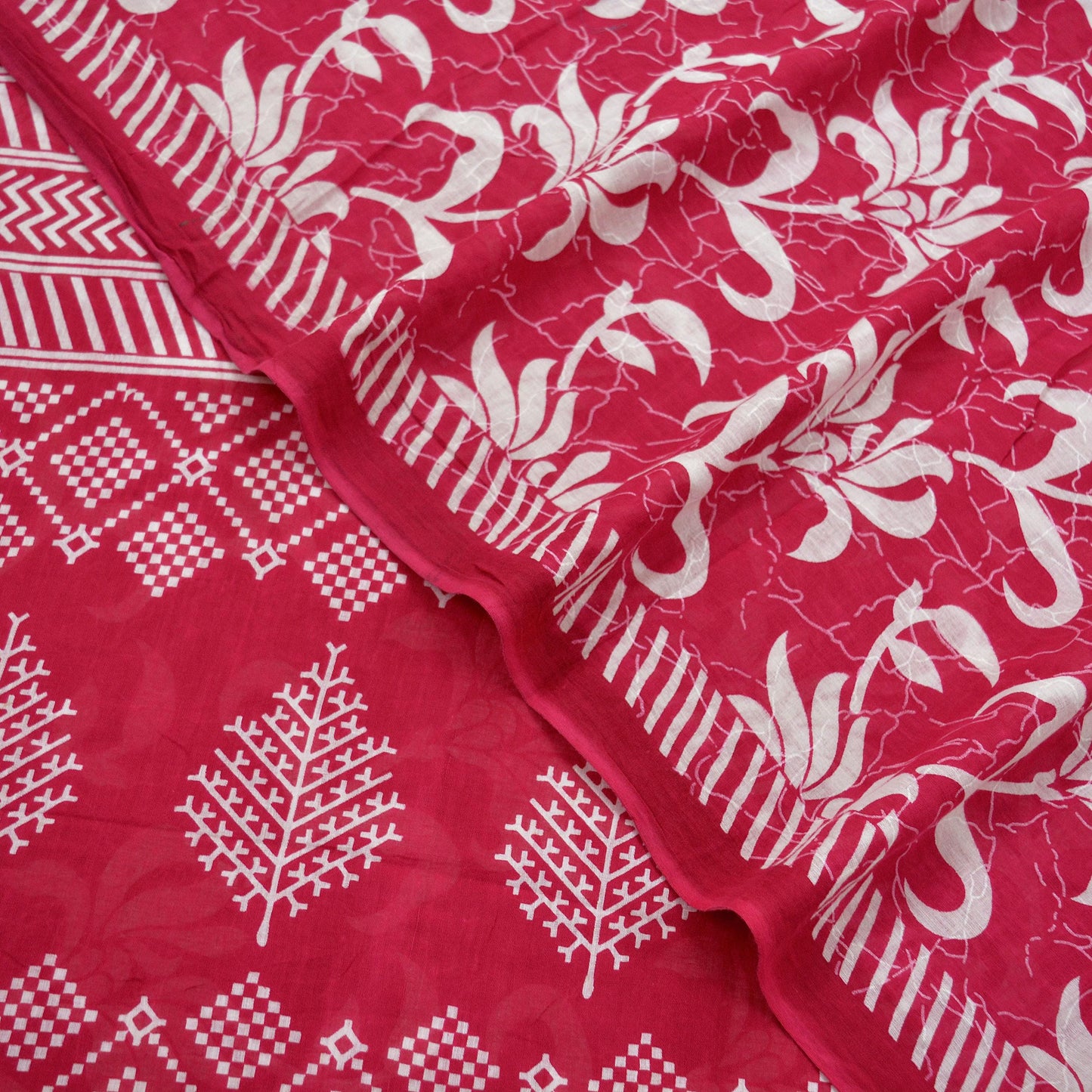 Indian Vintage Sari White & Pink Printed Pure Cotton Sarees Craft Fabric 5Yd Soft Sewing Sarong Wrap Boho Floral Quilting Dress making