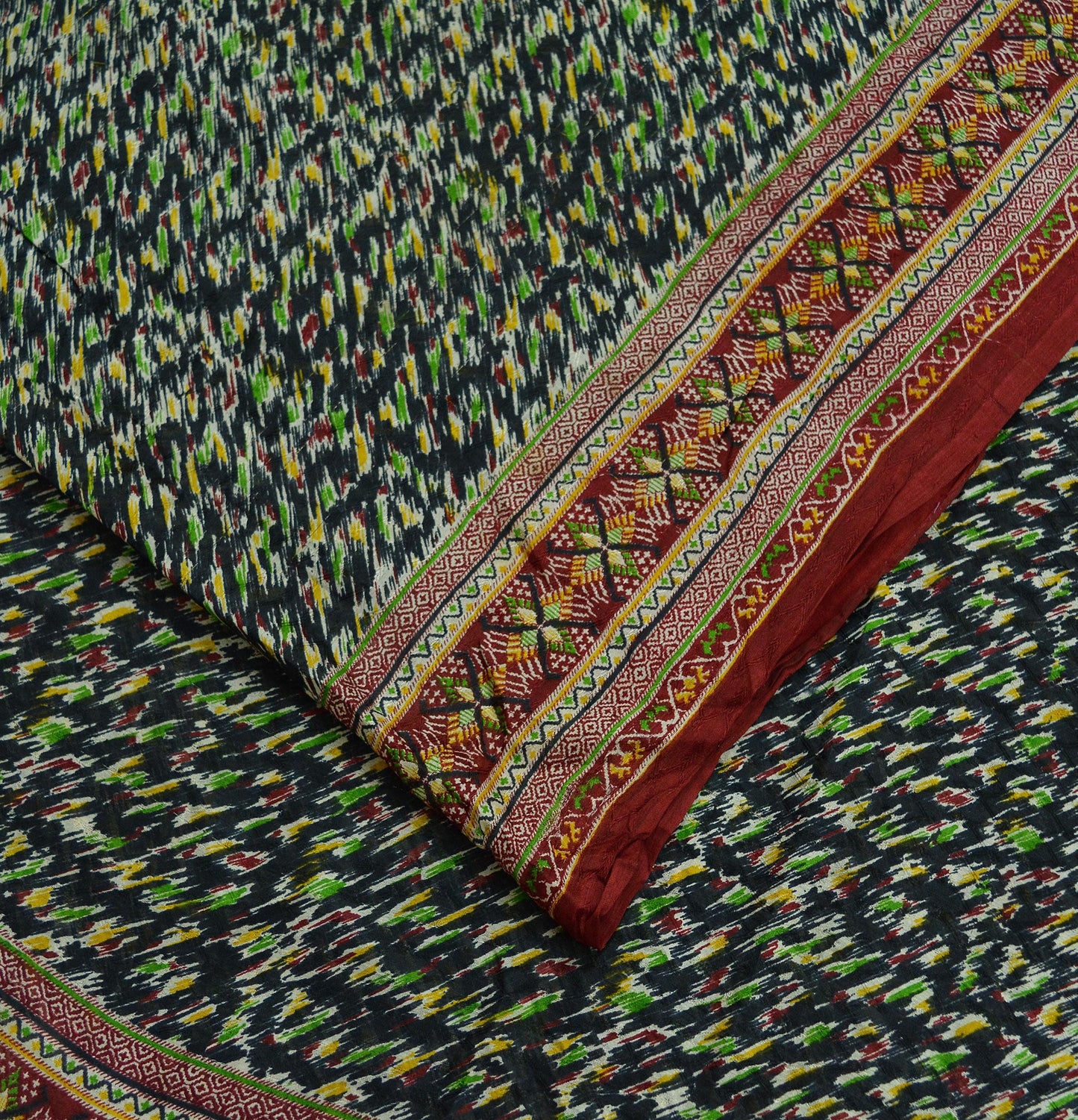 Indian Vintage Sari Black & Maroon 100% Pure Silk Printed Saree 6yd Sewing Craft Fabric DressMaking Soft Quilting Crafting Upcycle Used