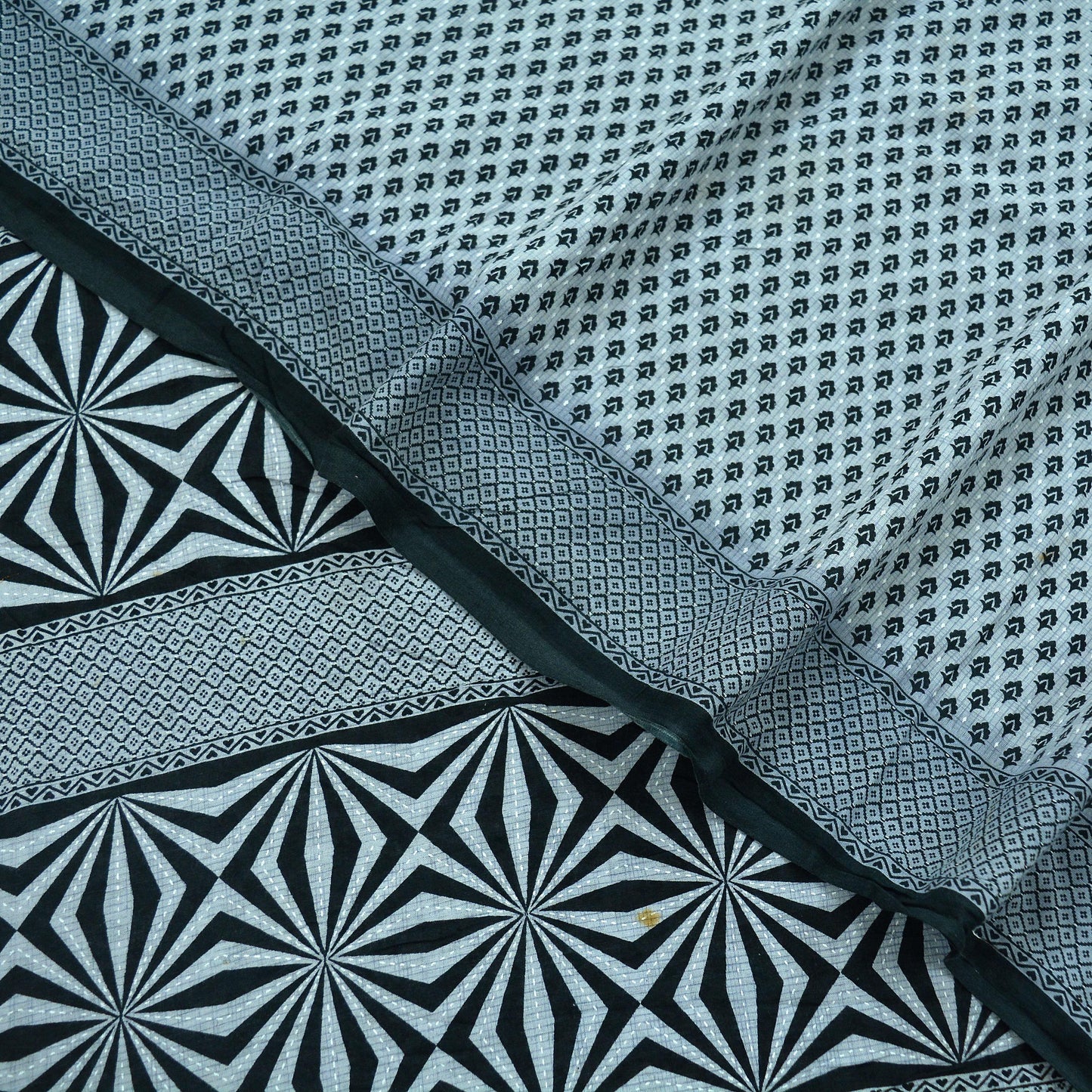 Indian Vintage Black & Gray Saree Printed Pure Cotton Indian Sari Craft Fabric 5Yd Sewing Soft Sarong Wrap Boho Floral Quilting Crafting