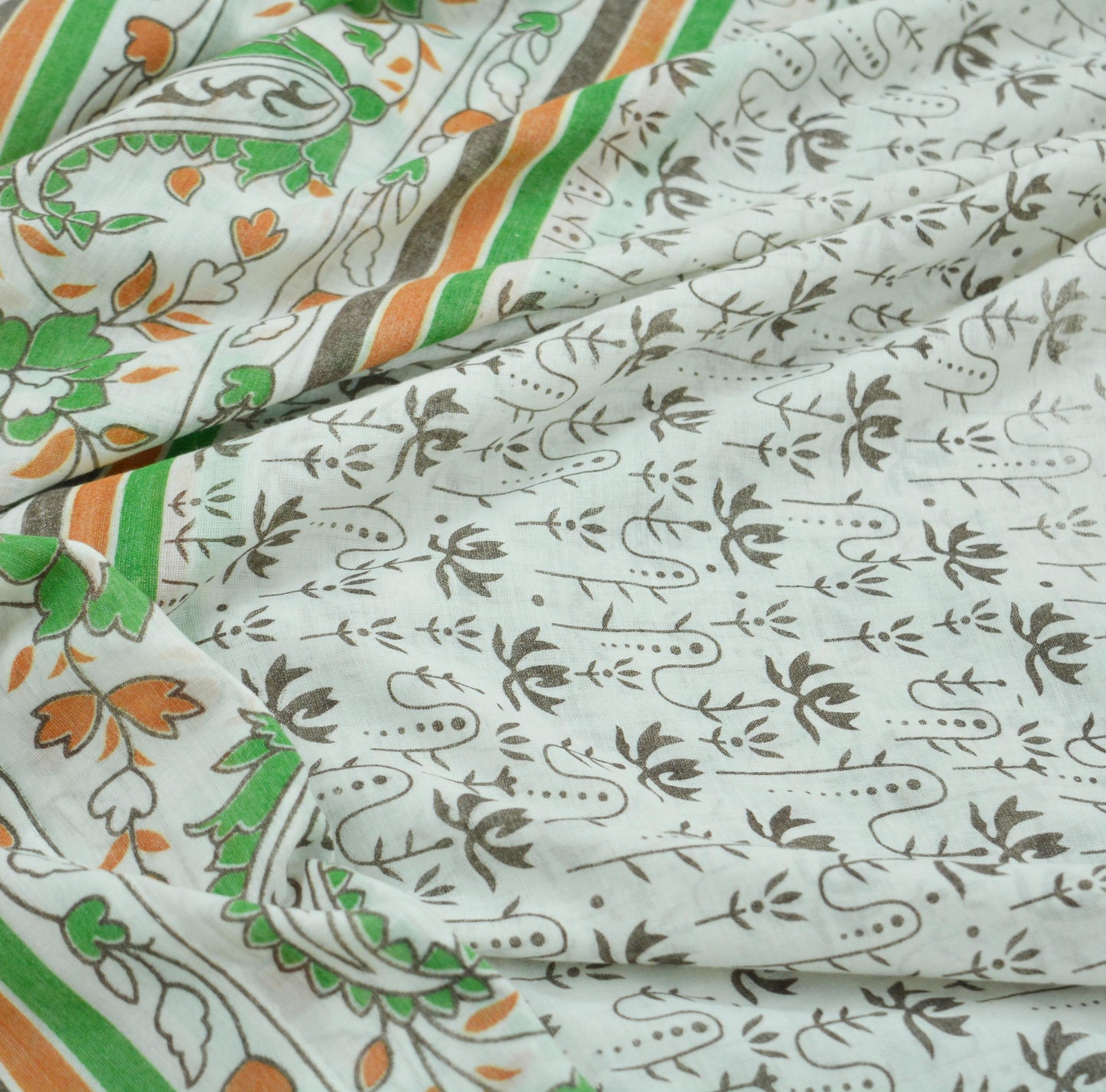 Indian Vintage Sari White Block Printed Pure Cotton Sarees Craft Fabric Soft 5Yd Sewing Sarong Wrap Boho Paisley Dress making Quilting