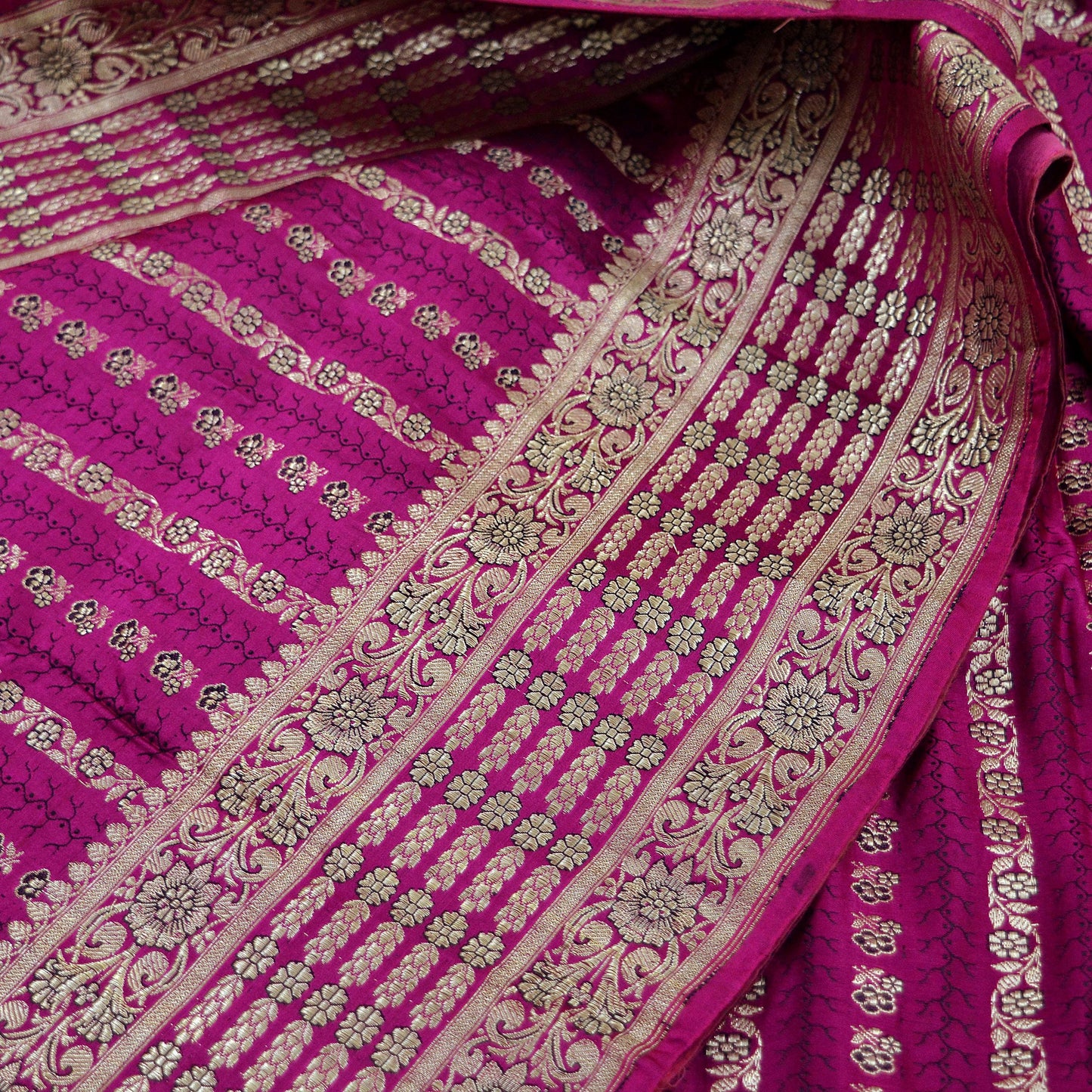 Indian Vintage Sari Heavy Wedding Pure Satin Silk Rani Pink Brocade Banarasi Sarees Zari 5Yd Fabric Ethnic Dress Making Bridal Sari Crafting