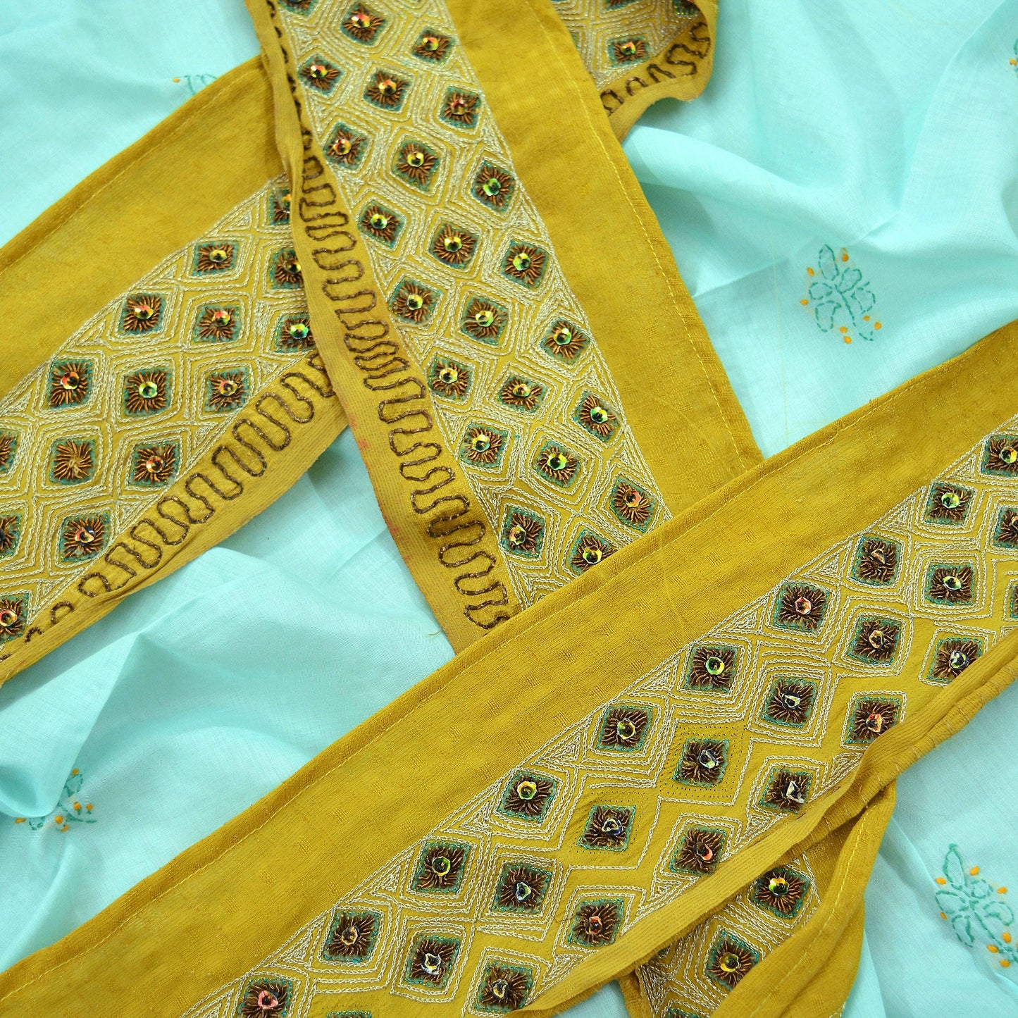 Indian Vintage Yellow Sari Border Hand Embroidered Indian Craft Trim Lace Sewing Sari Ribbon Pure Crepe silk Zardozi/Dabka Zari
