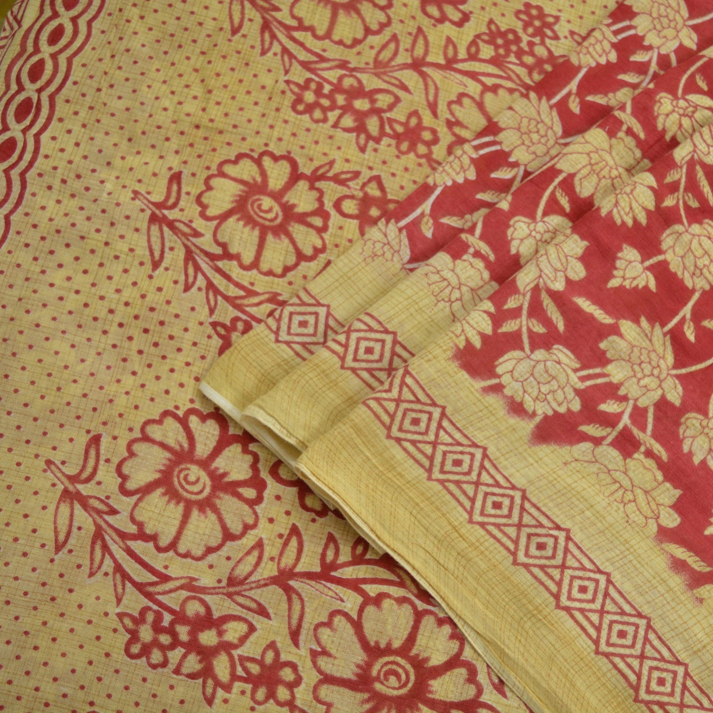 Indian Vintage Red & Beige Saree Printed 100% Pure Cotton Sari Craft Fabric 5Yd Soft Sewing Sarong Wrap Dress Making Quilting Crafting