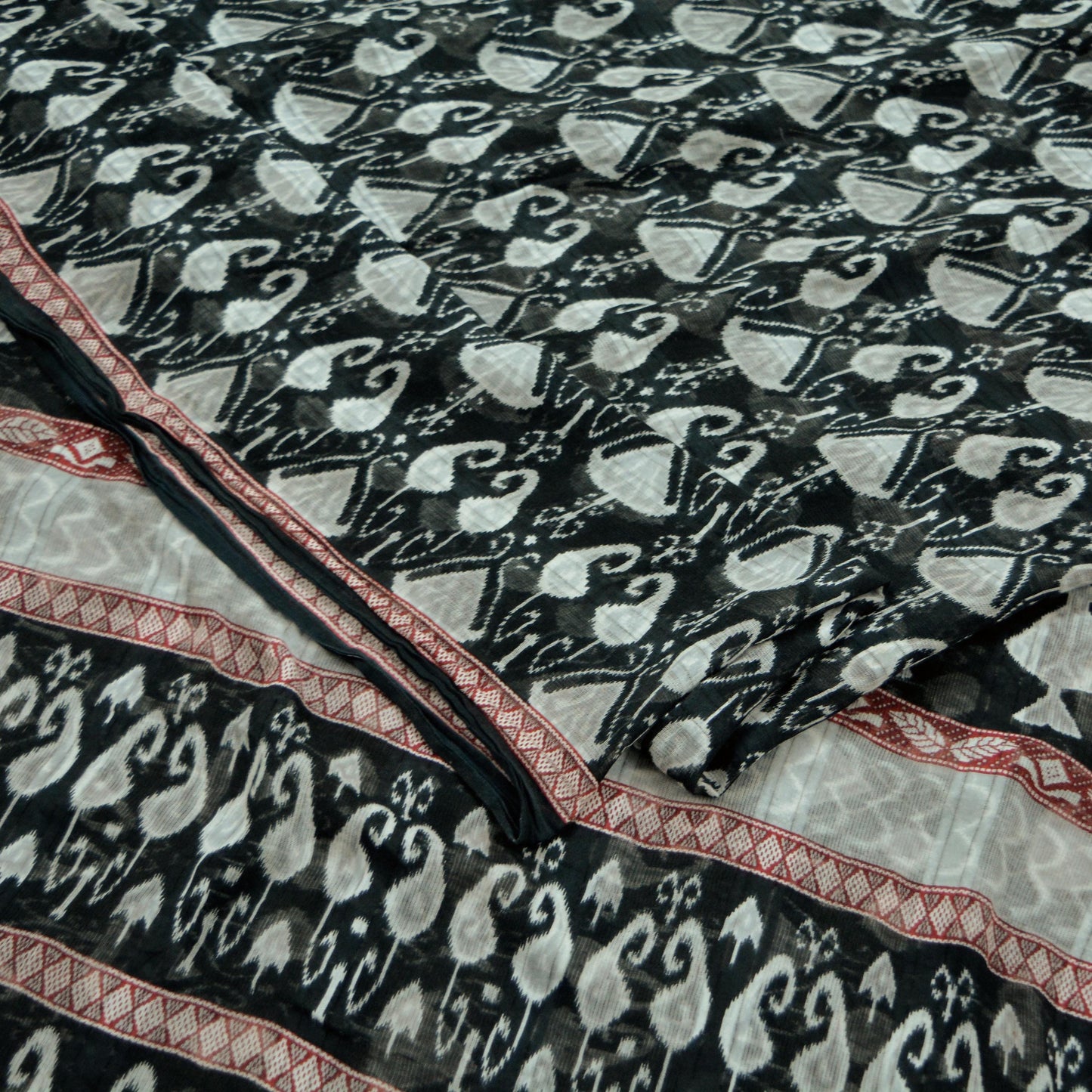 Indian Vintage Black & White Saree Printed Pure Cotton Indian Sari Craft Fabric 5Yd Sewing Soft Sarong Wrap Boho Paisley Quilting Crafting