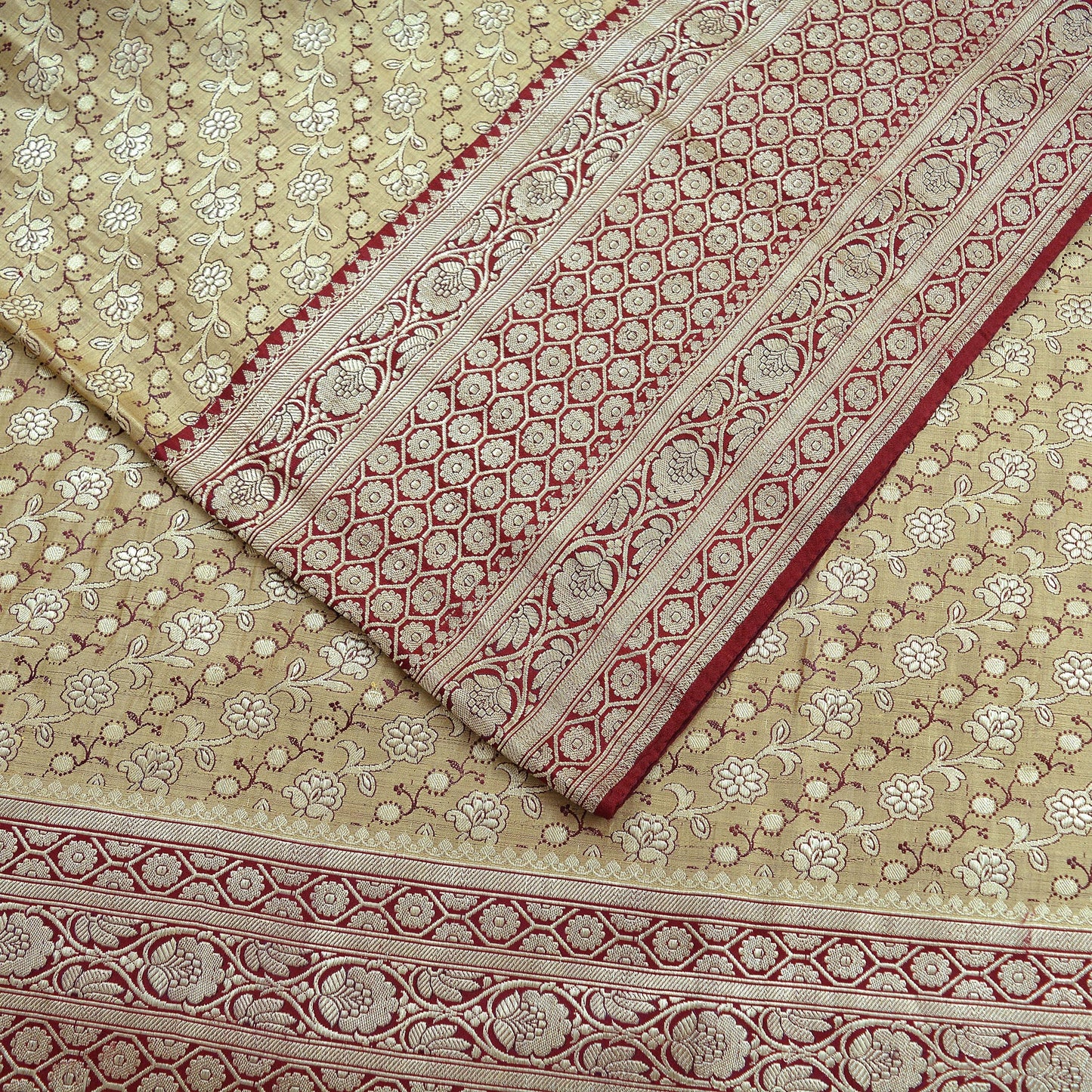 Indian Vintage Beige & Red Heavy Saree Pure Satin Silk Woven Brocade Banarasi Sari Fabric Zari Ethnic 5Yd Bridal Wedding Banarasi sari